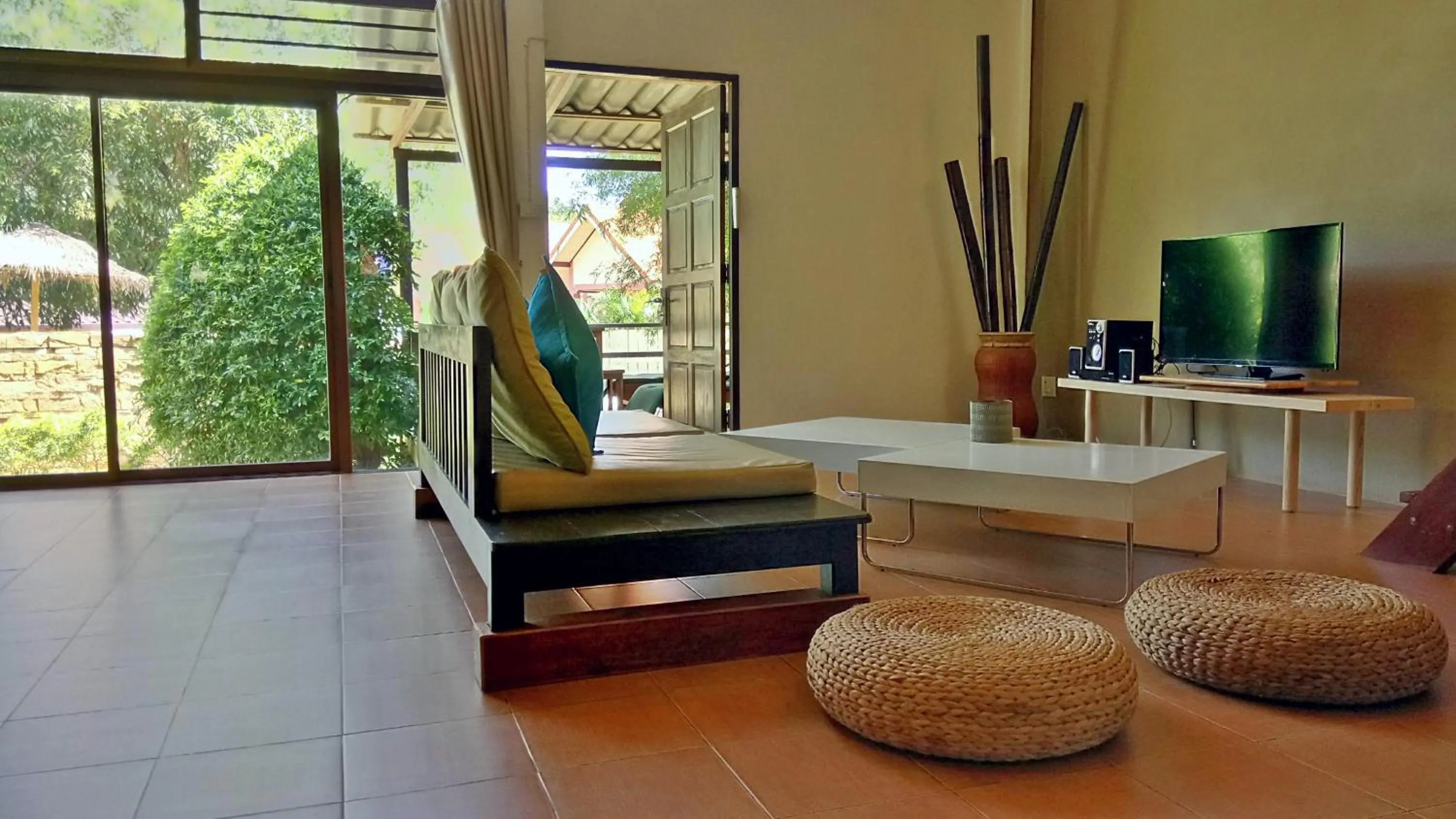 Patio in Escape-Cabins