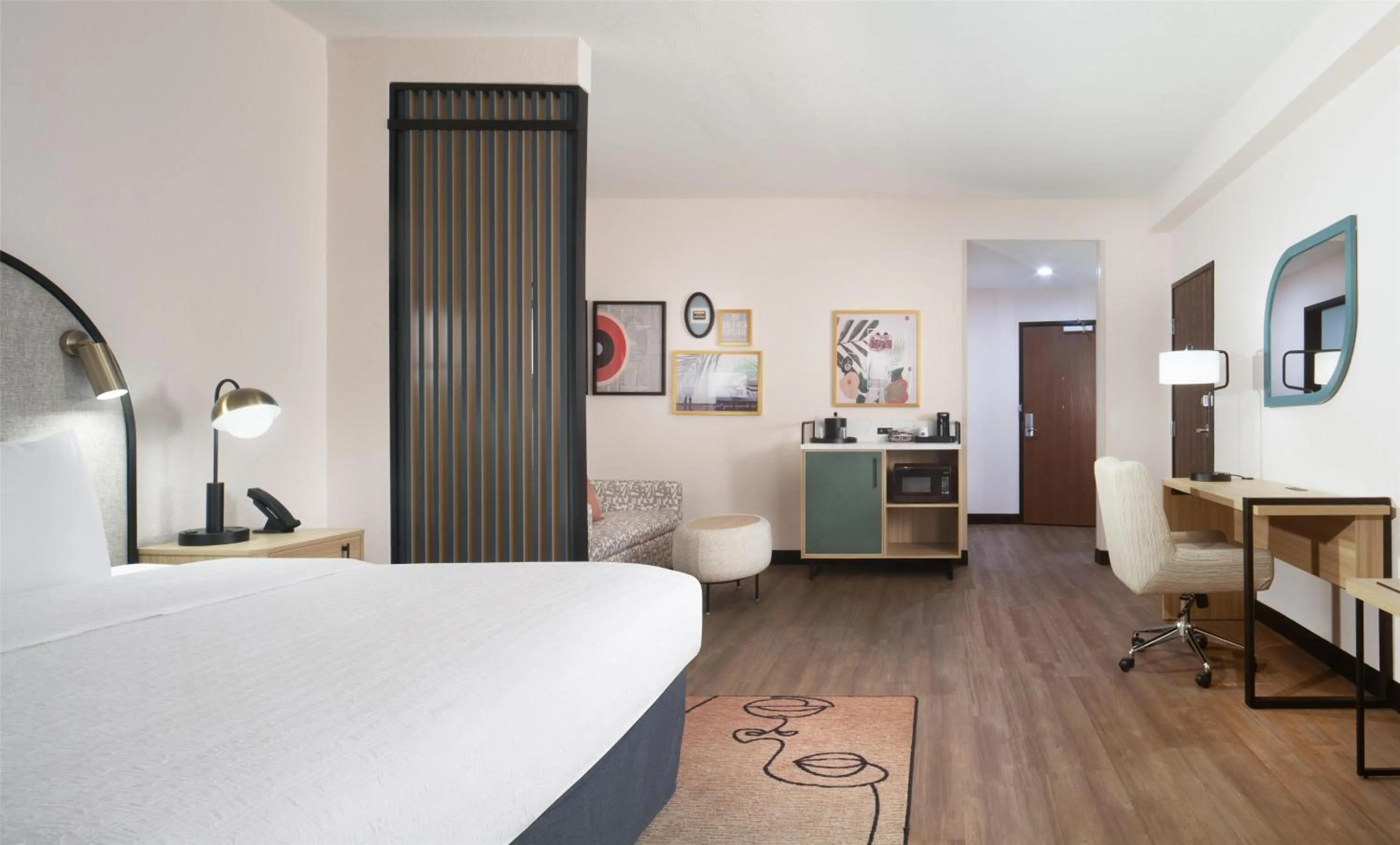 Bed in Hampton Inn by Hilton Tampa Fairgrounds Casino