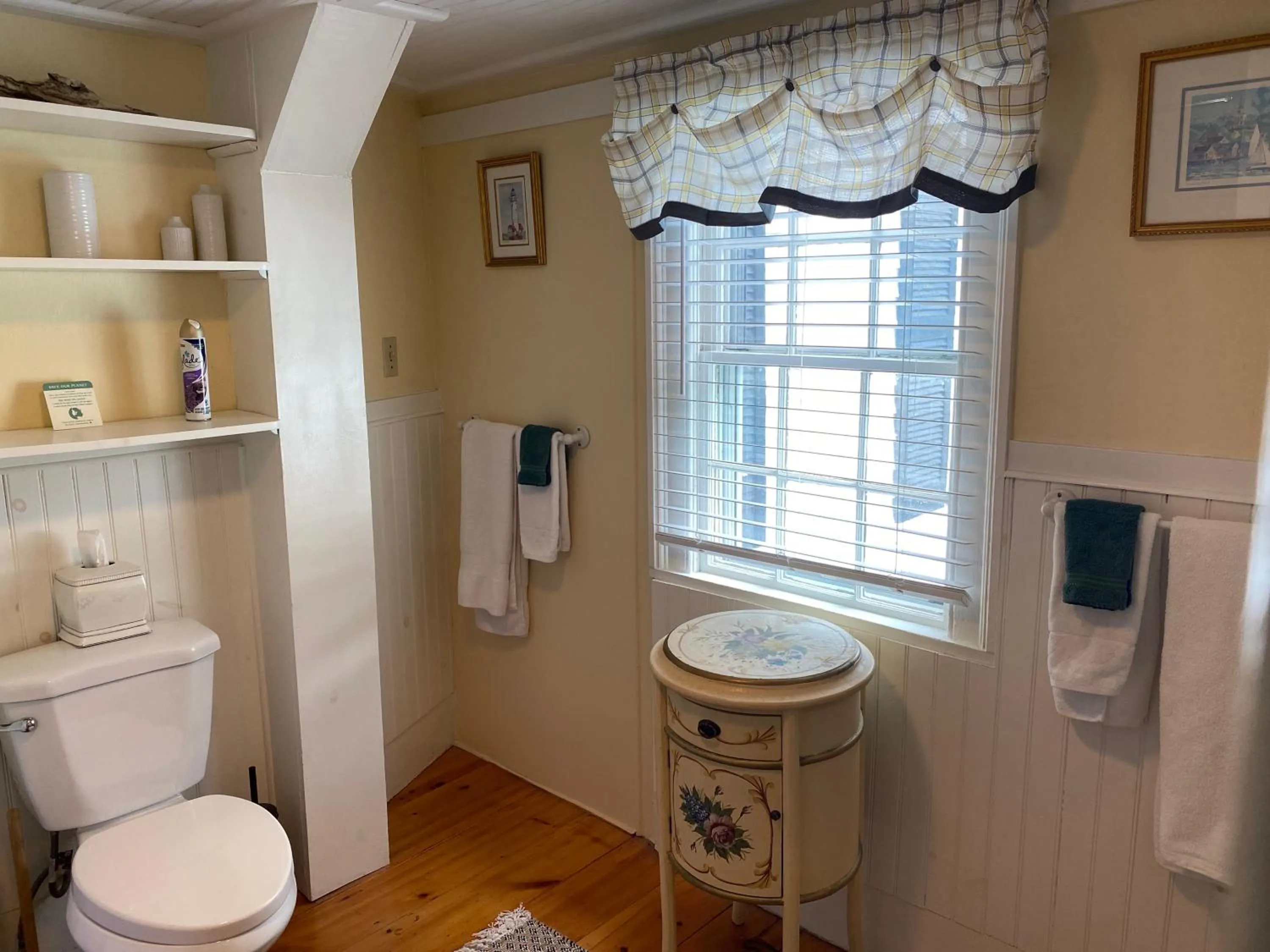 Holiday Guest House Bed & Breakfast