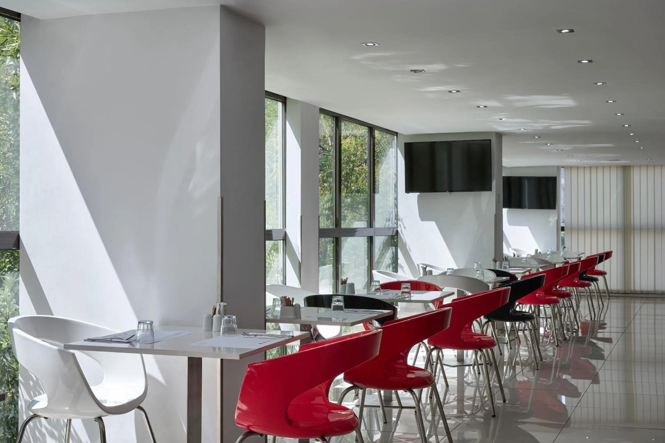 Restaurant/places to eat in Breeze Boutique Athens by Prima Hotels