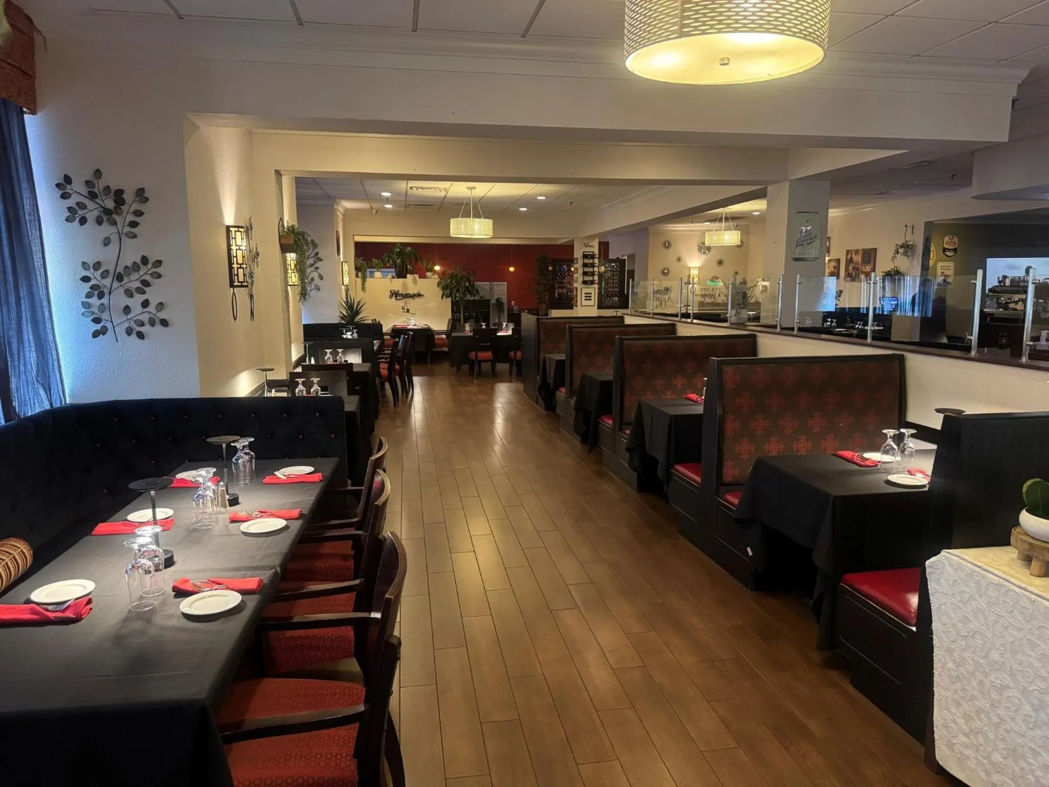 Restaurant/places to eat in Holiday Inn New London by IHG