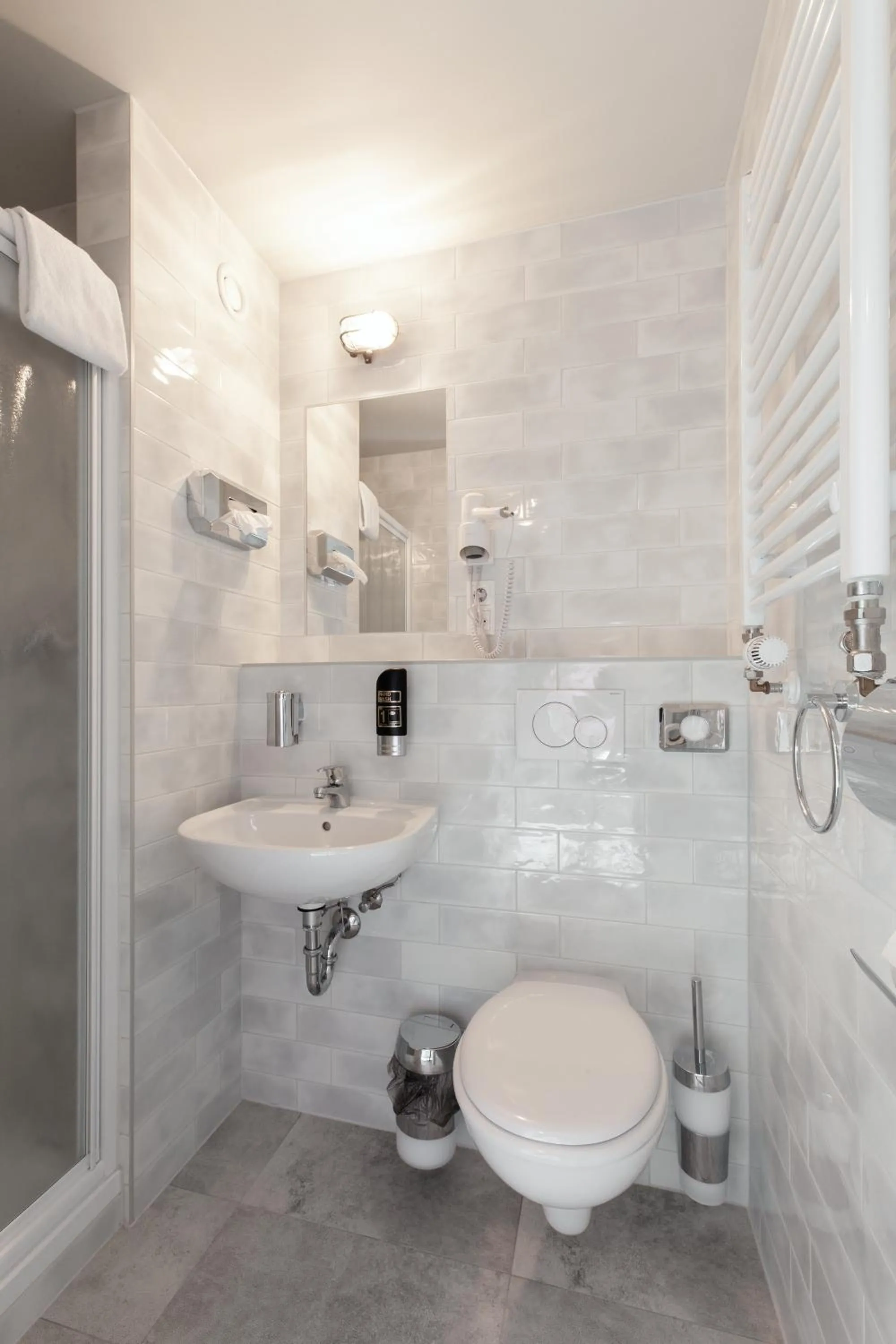 Toilet in a&o Frankfurt Ostend