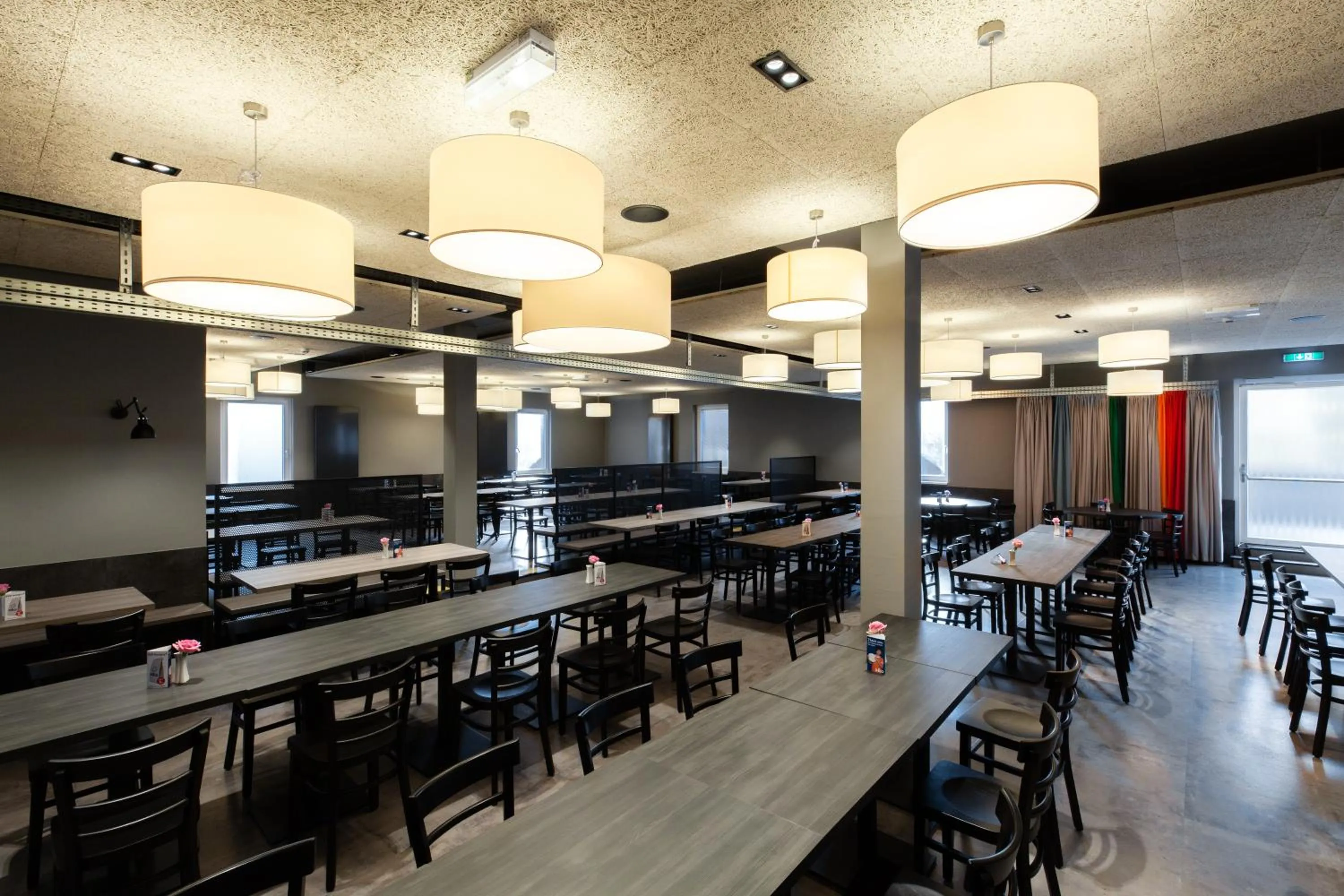 Restaurant/places to eat in a&o Frankfurt Ostend