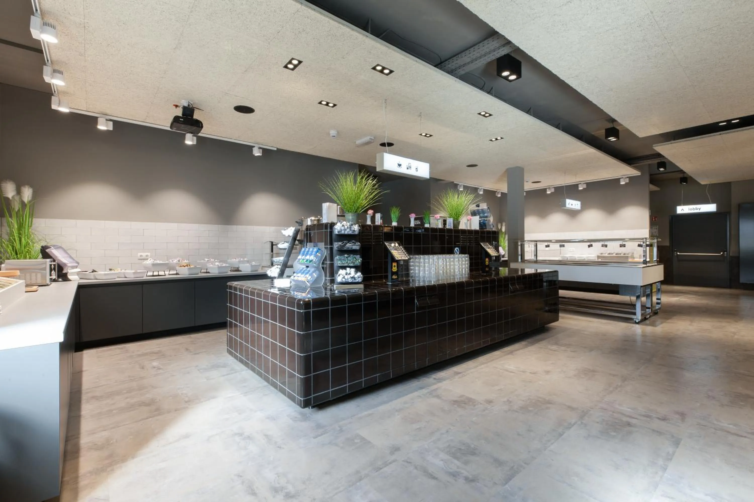 Restaurant/places to eat in a&o Frankfurt Ostend