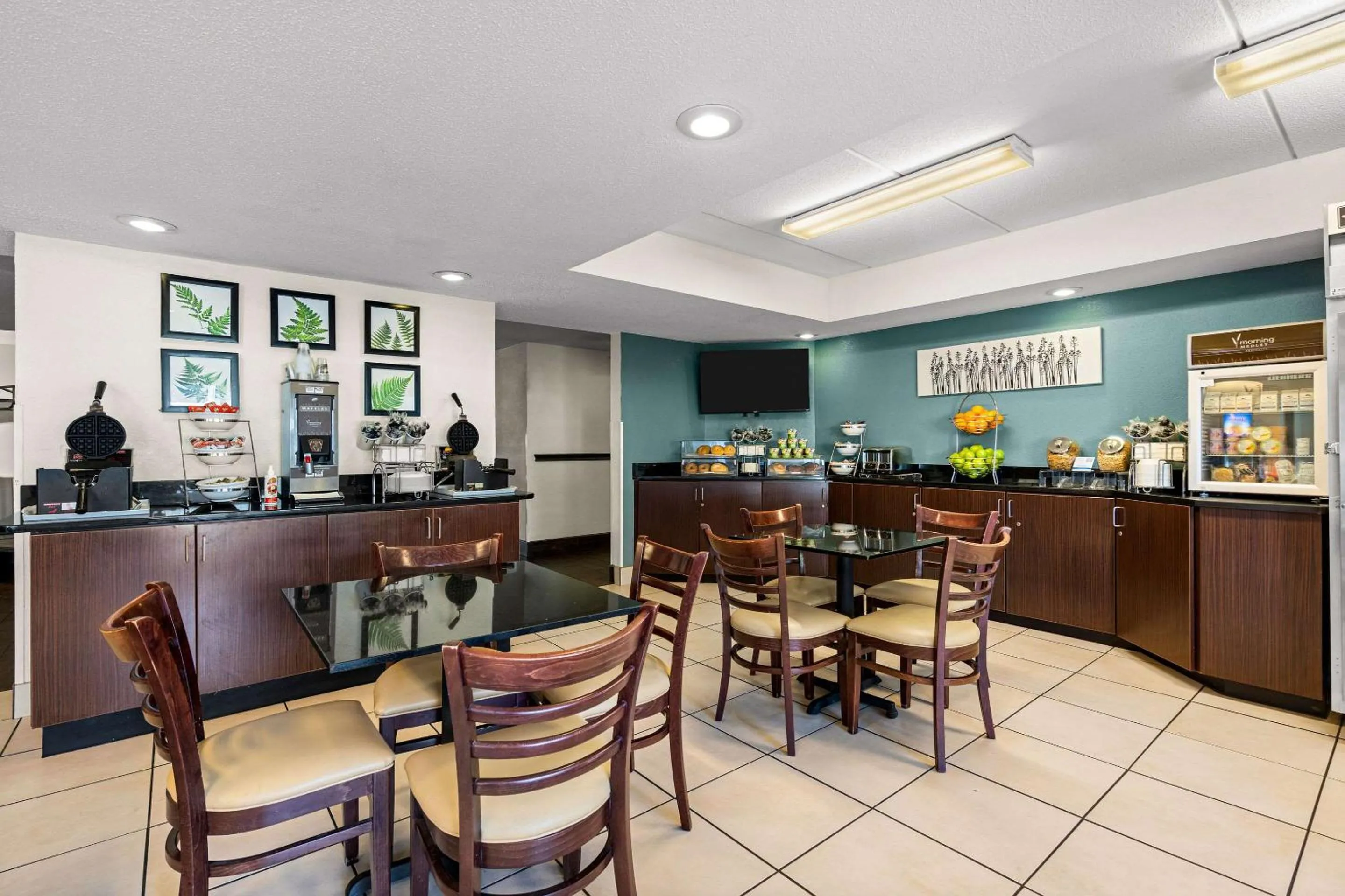 Breakfast in Sleep Inn Wilmington near University