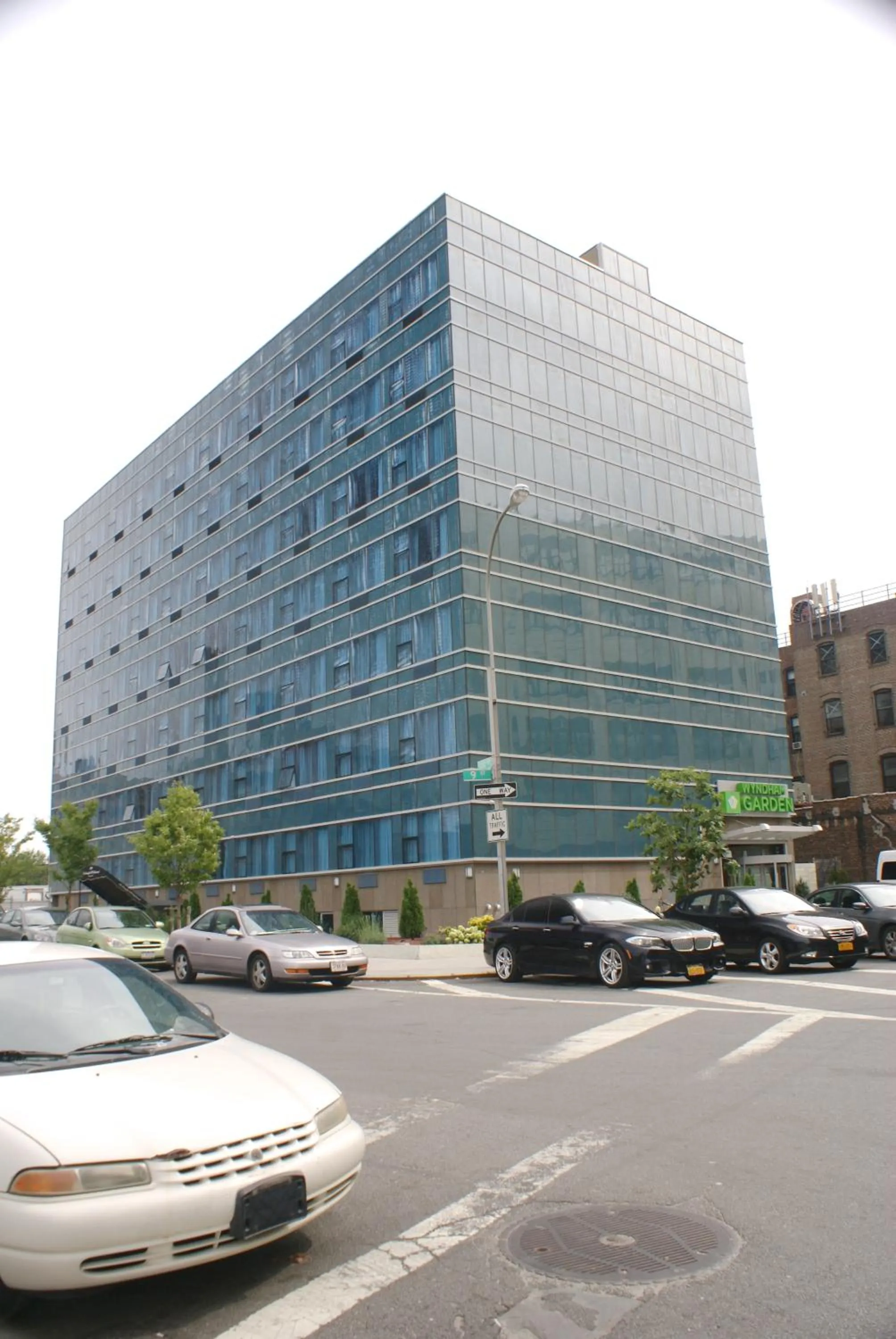 Facade/entrance, Property Building in Wyndham Garden Long Island City