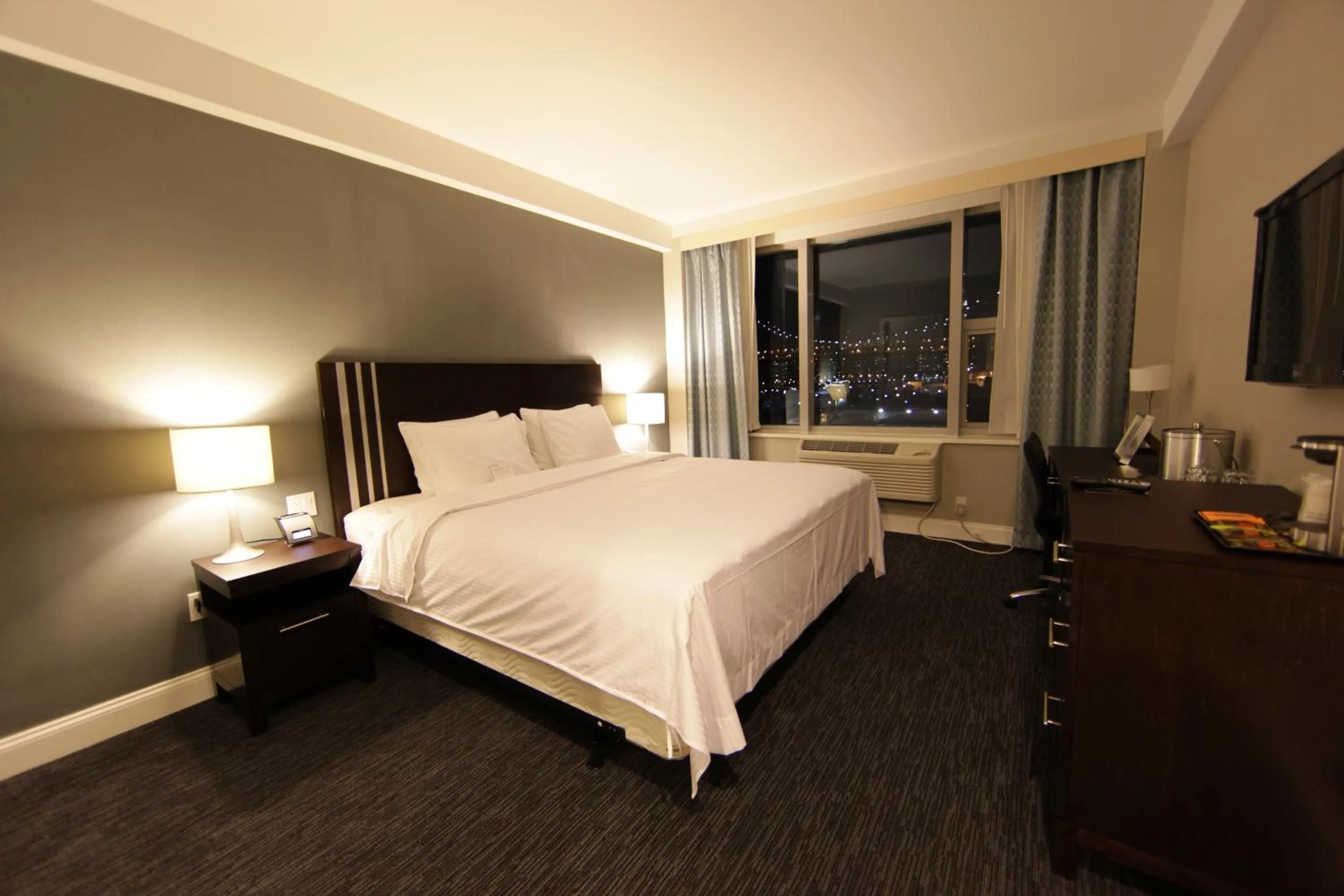 Bed in Wyndham Garden Long Island City