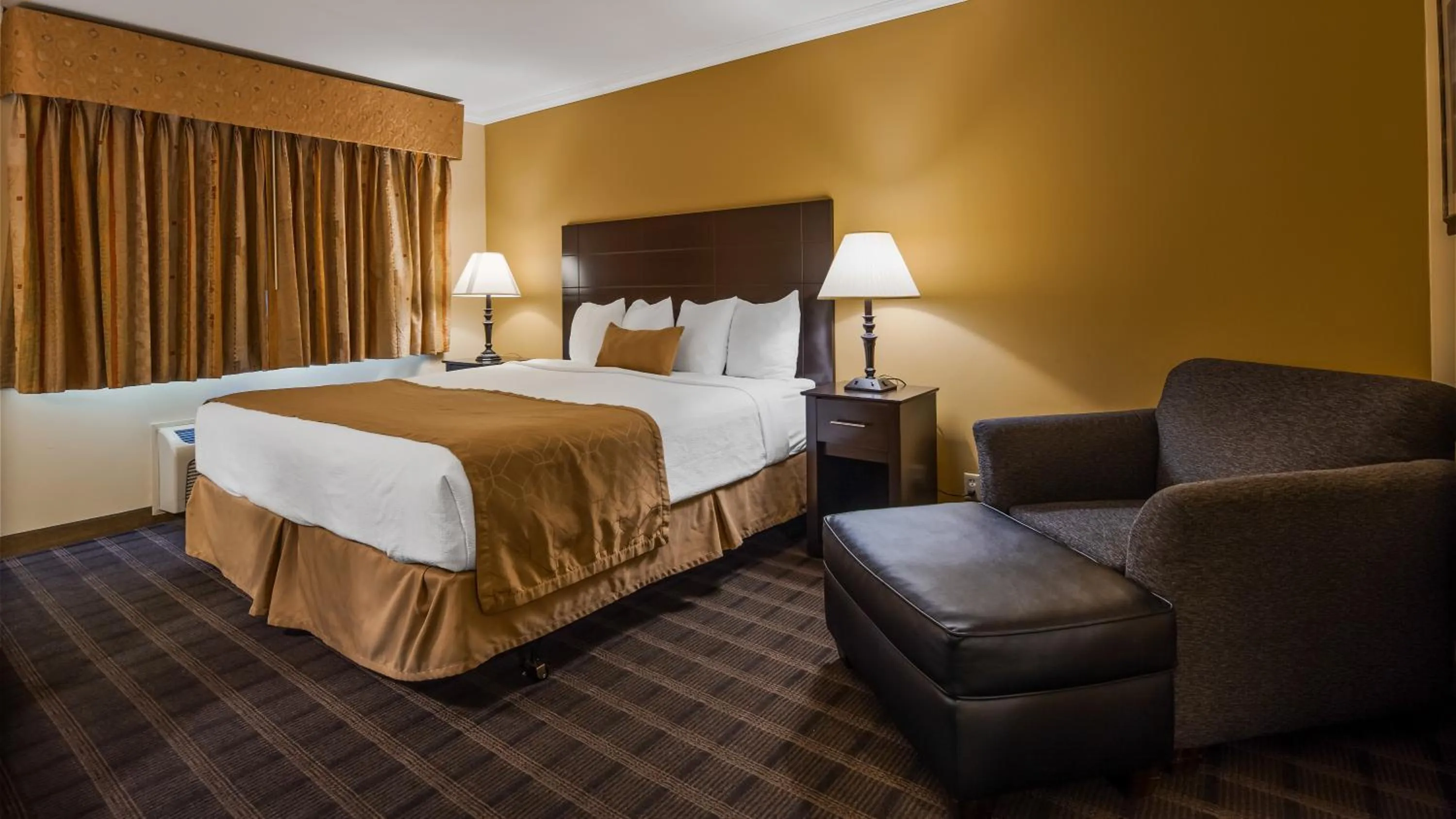 Bedroom, Bed in Best Western Inn & Suites