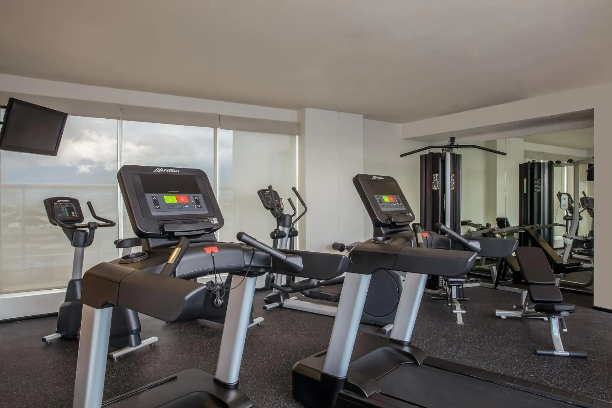 Fitness centre/facilities in Fiesta Inn Monterrey Fundidora