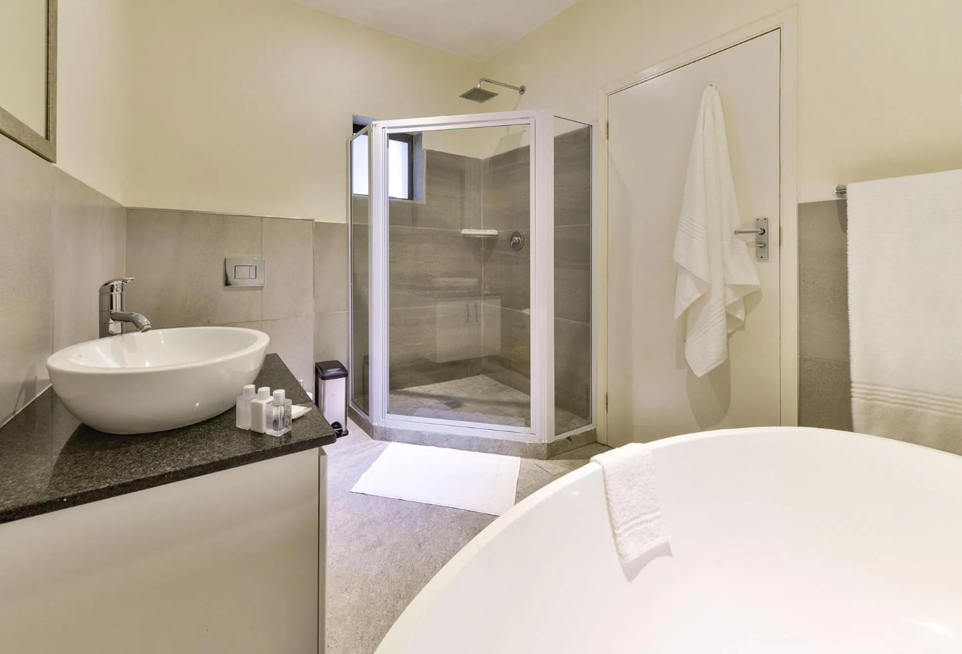 Shower in HERMS Restaurant & Boutique Hotel