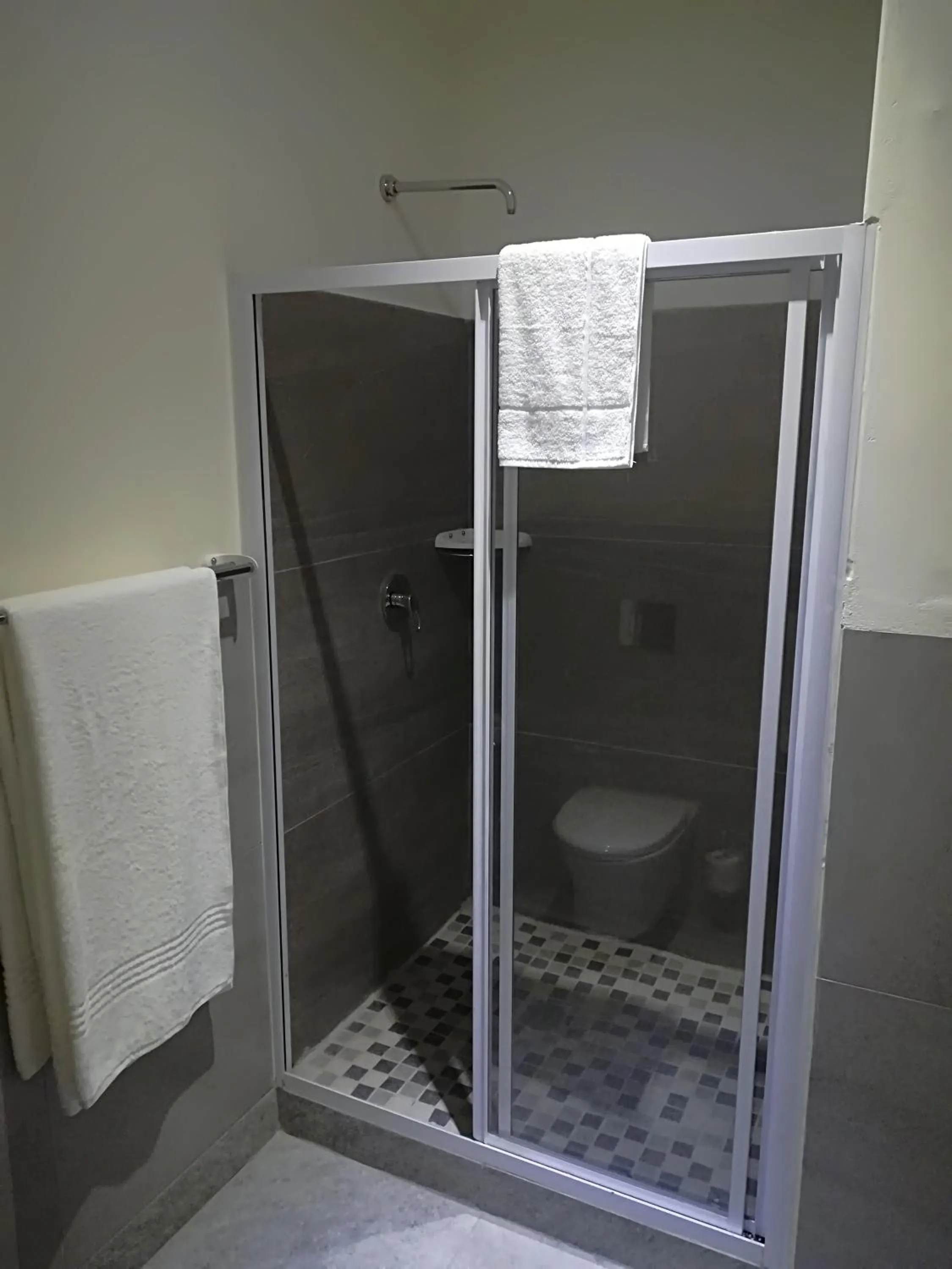 Shower in HERMS Restaurant & Boutique Hotel