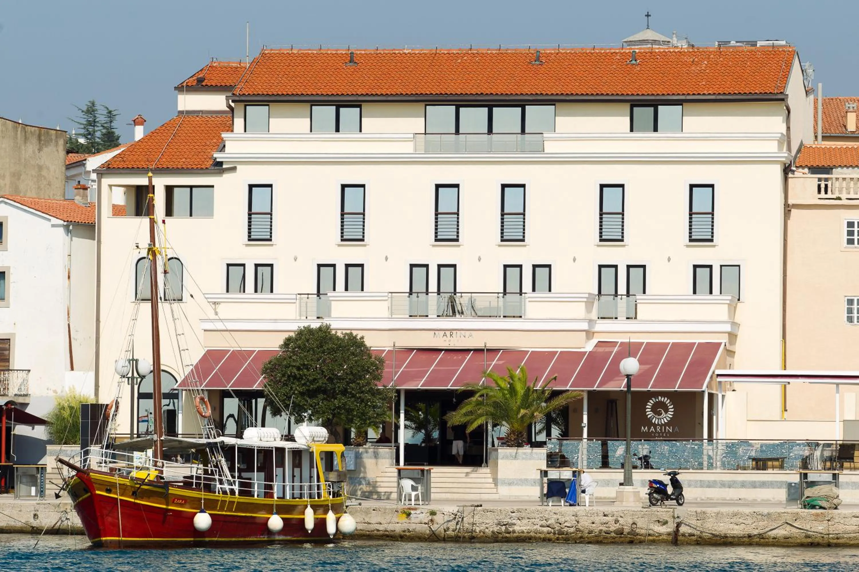 Facade/entrance in Hotel Marina