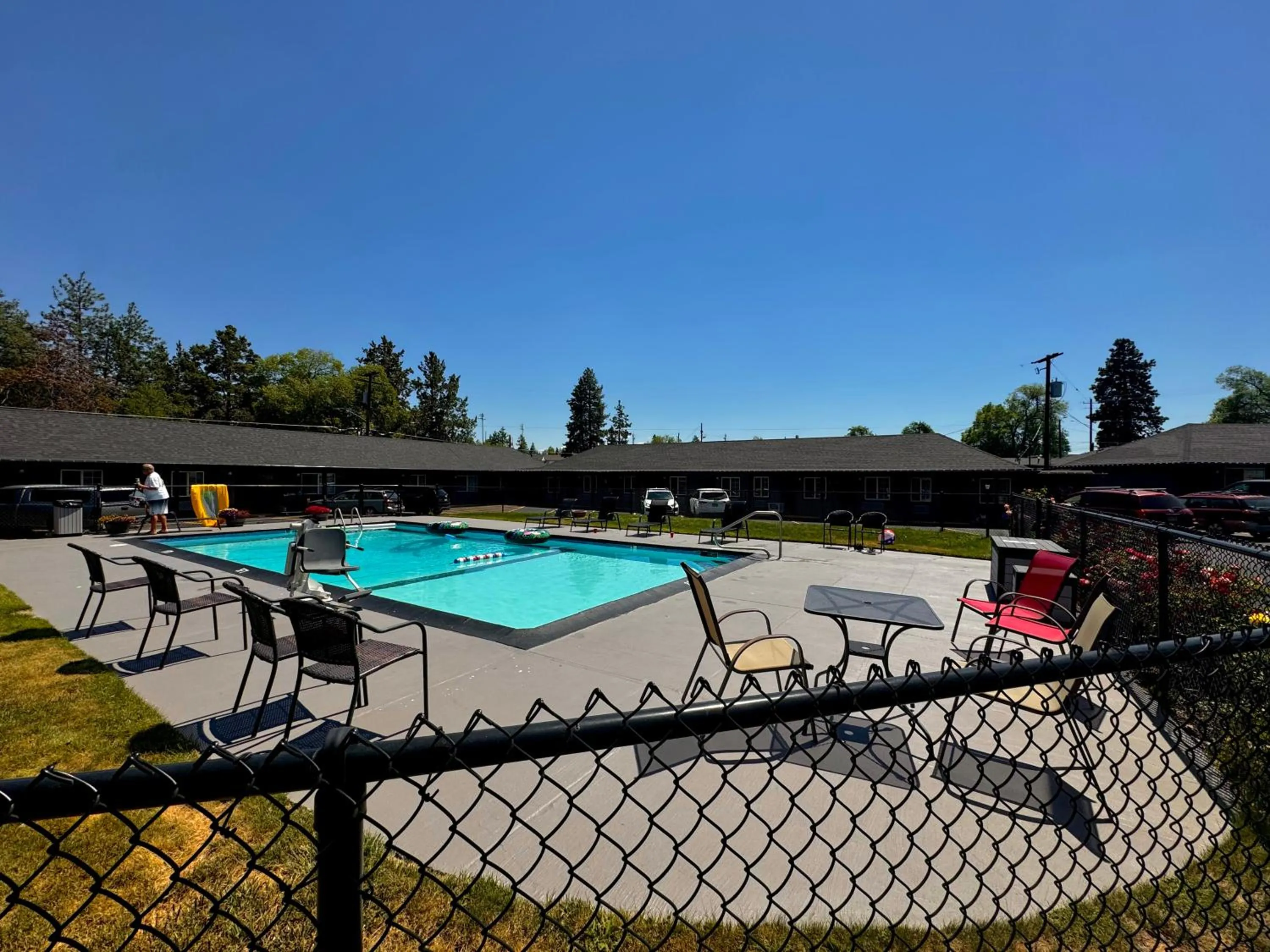 Day in Cascade Lodge - Central Bend Retreat