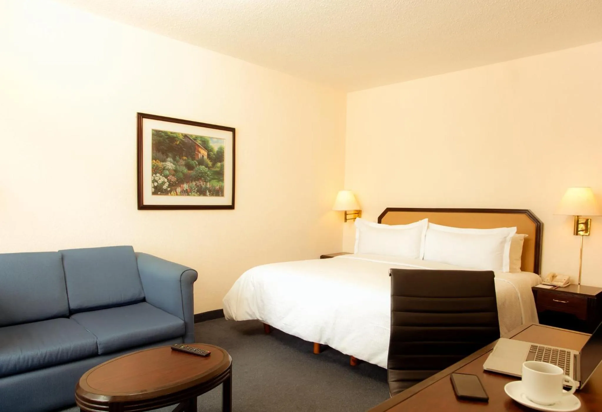 Photo of the whole room, Bed in Fiesta Inn Monclova