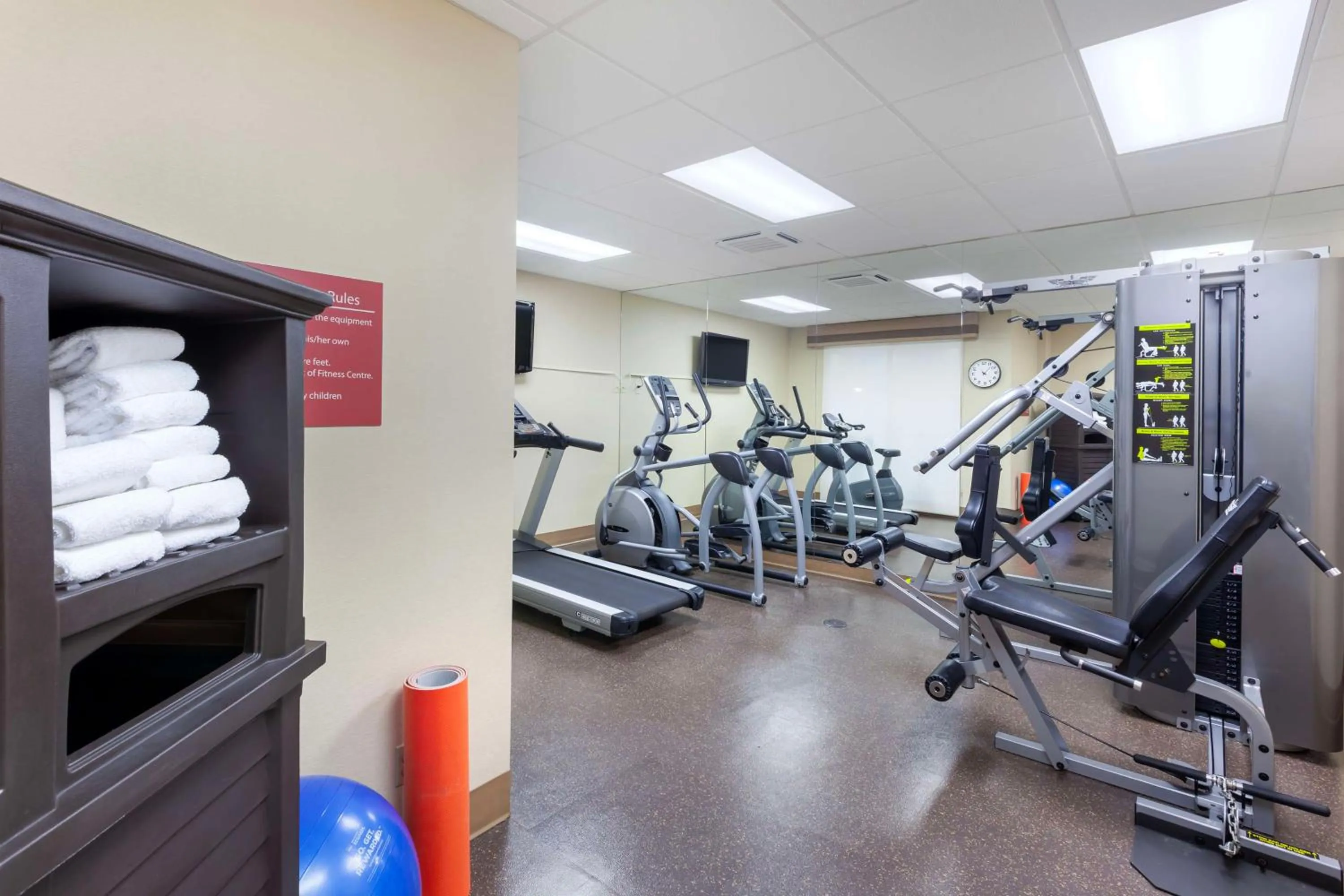 Fitness centre/facilities in Best Western Plus Muskoka Inn