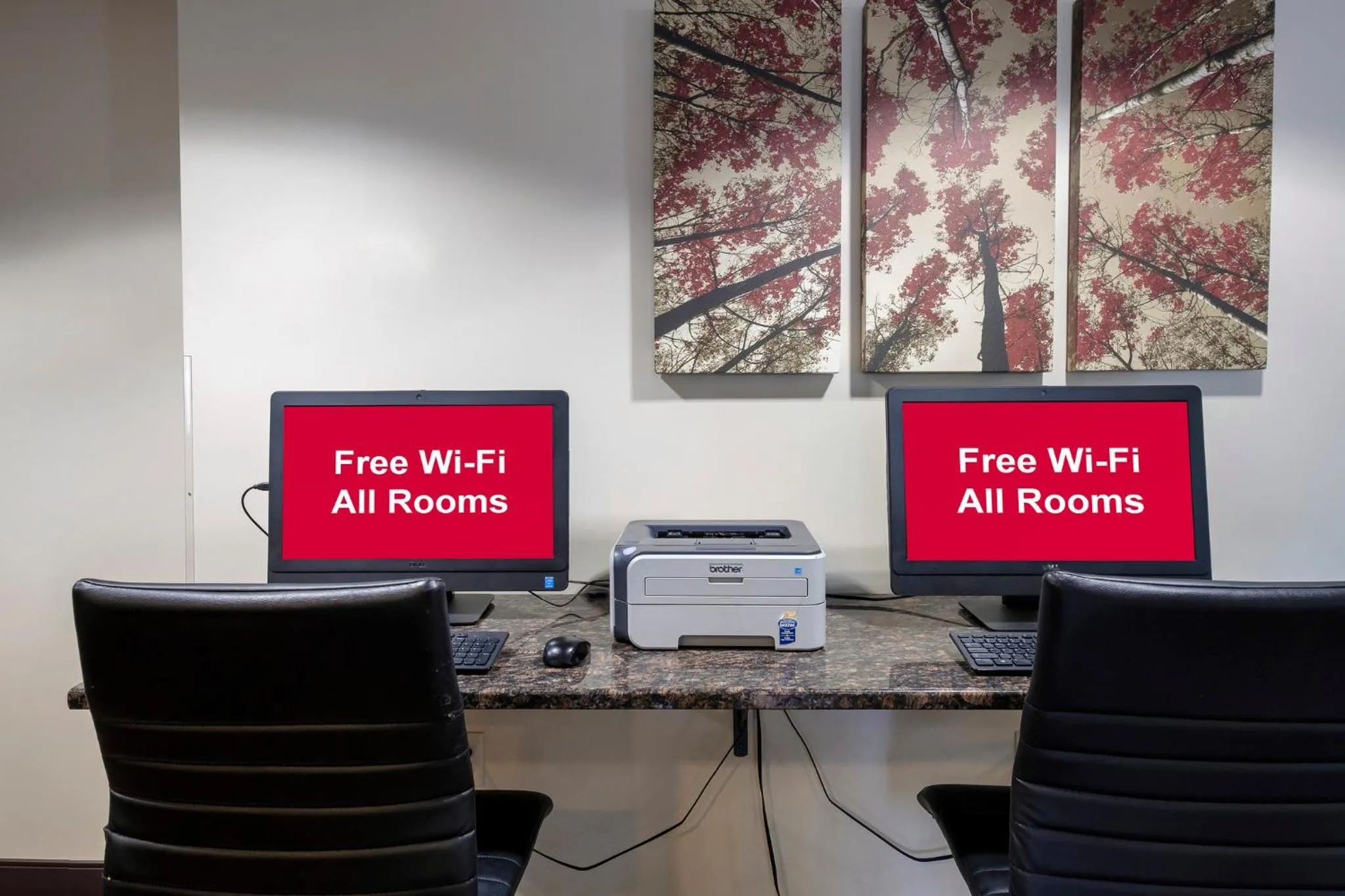 Business facilities in Red Roof Inn PLUS+ & Suites Malone