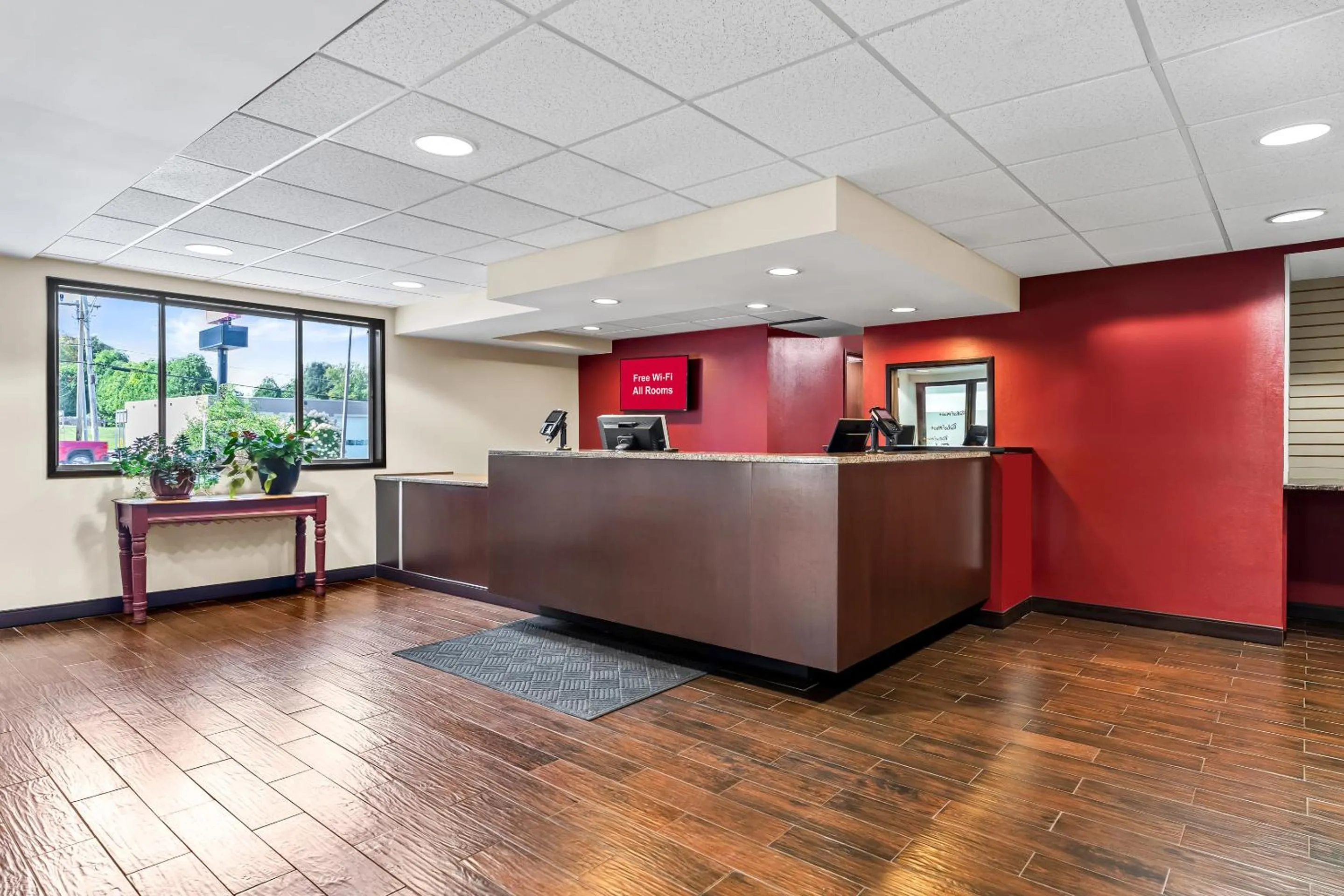 Lobby or reception in Red Roof Inn PLUS+ & Suites Malone