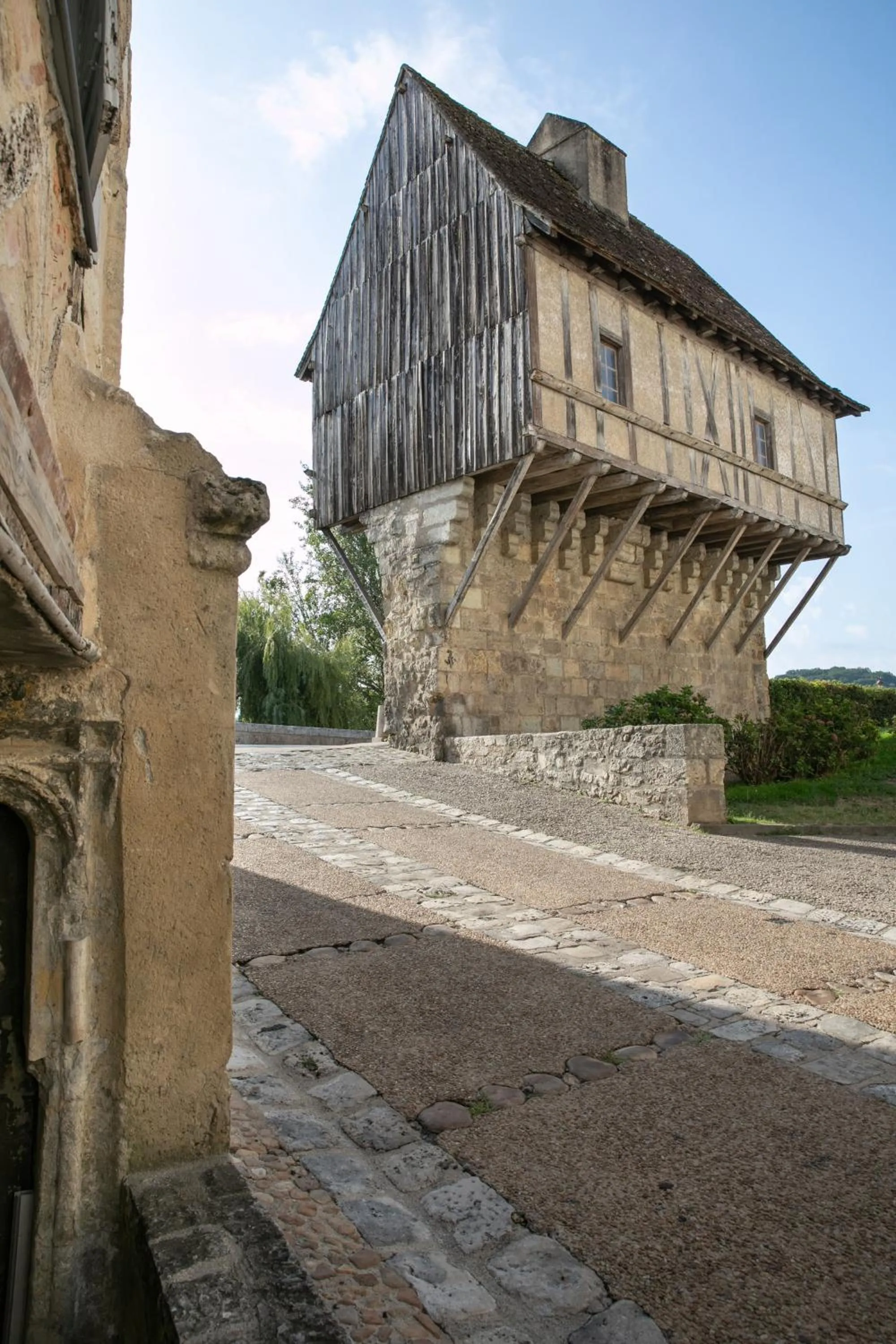 Nearby landmark in L' échafaud - Apparts de standing - Centre historique