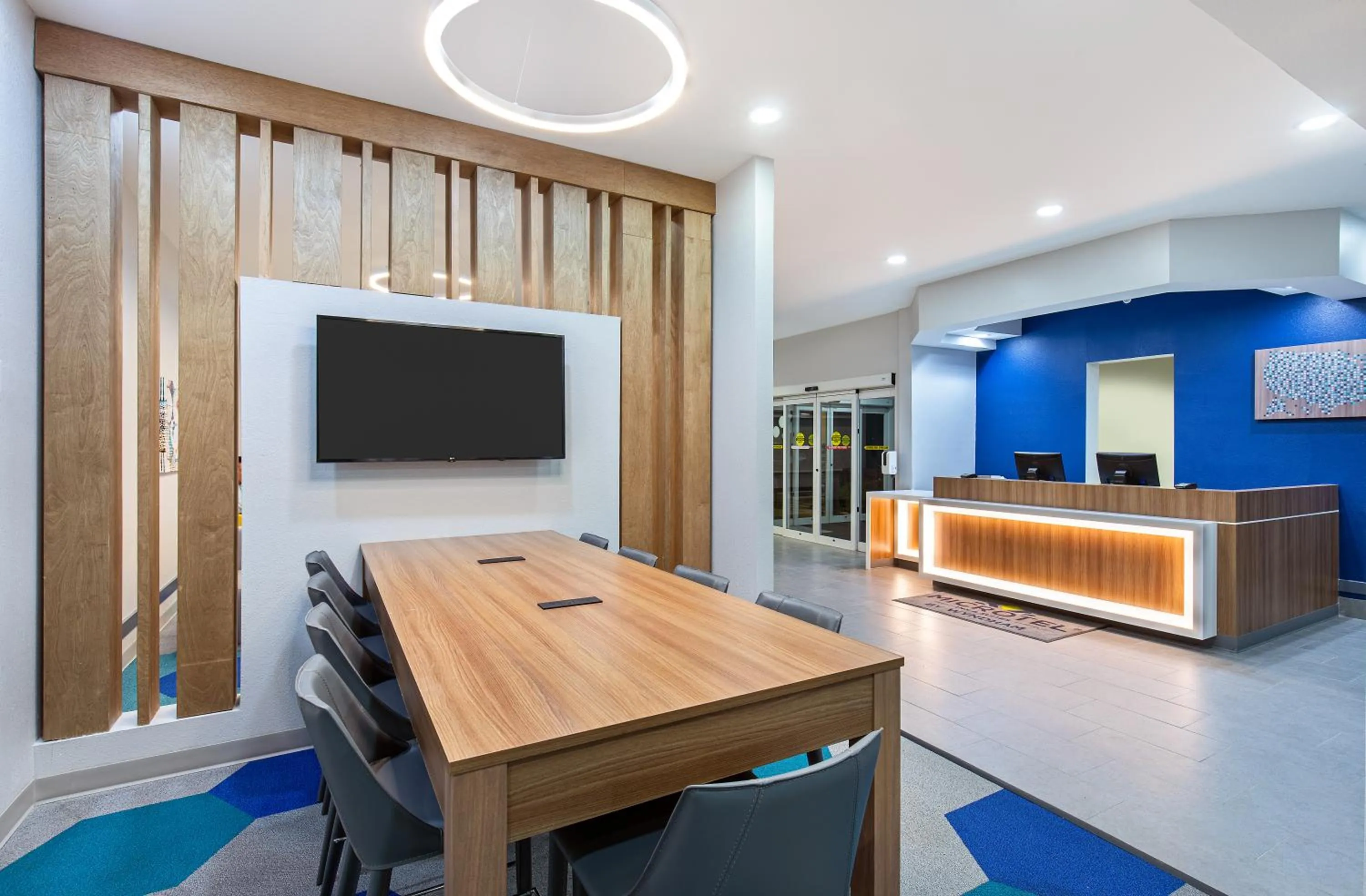 Lobby or reception in Microtel Inn & Suites Columbus North