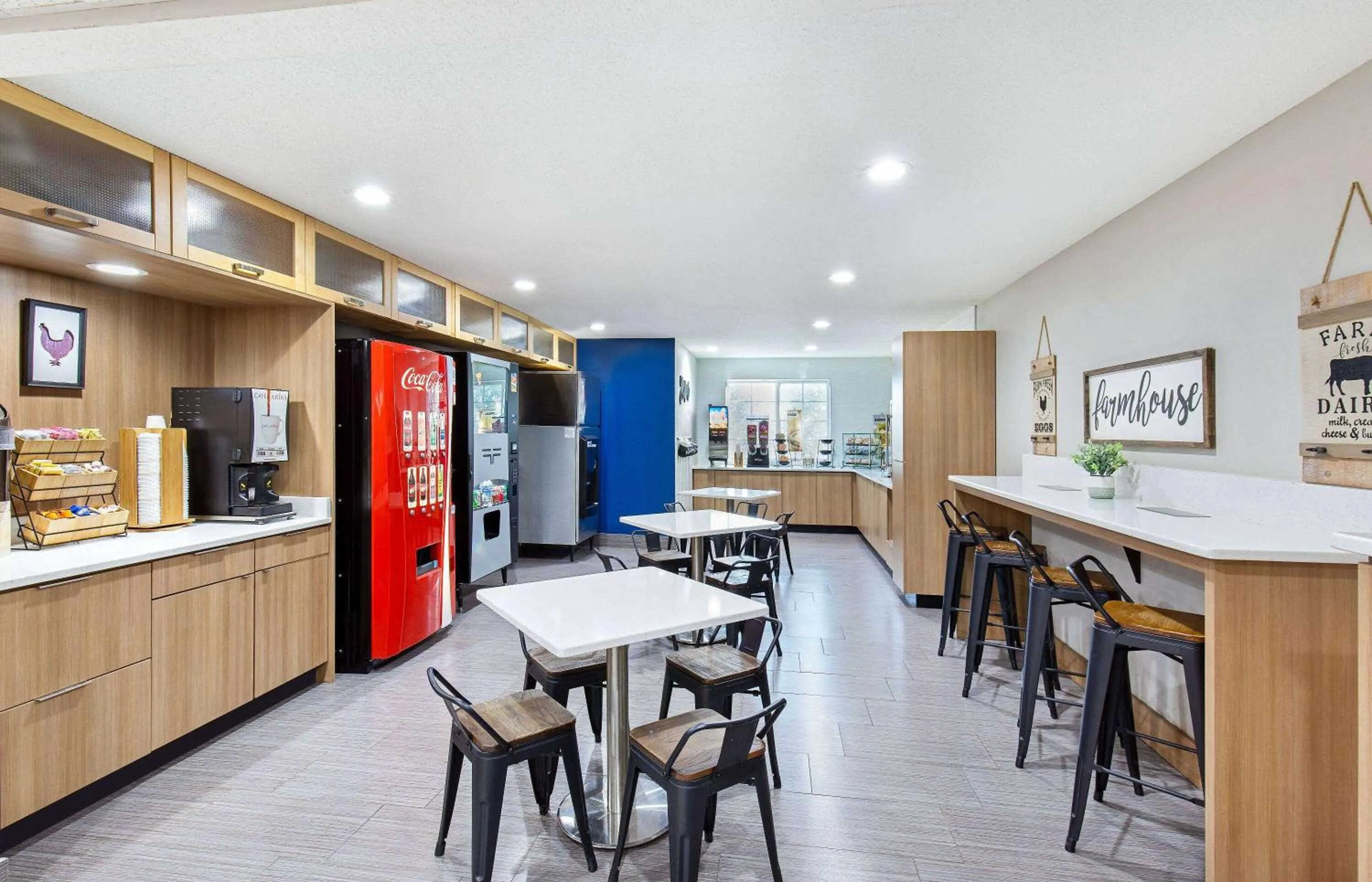 Breakfast in Microtel Inn & Suites Columbus North