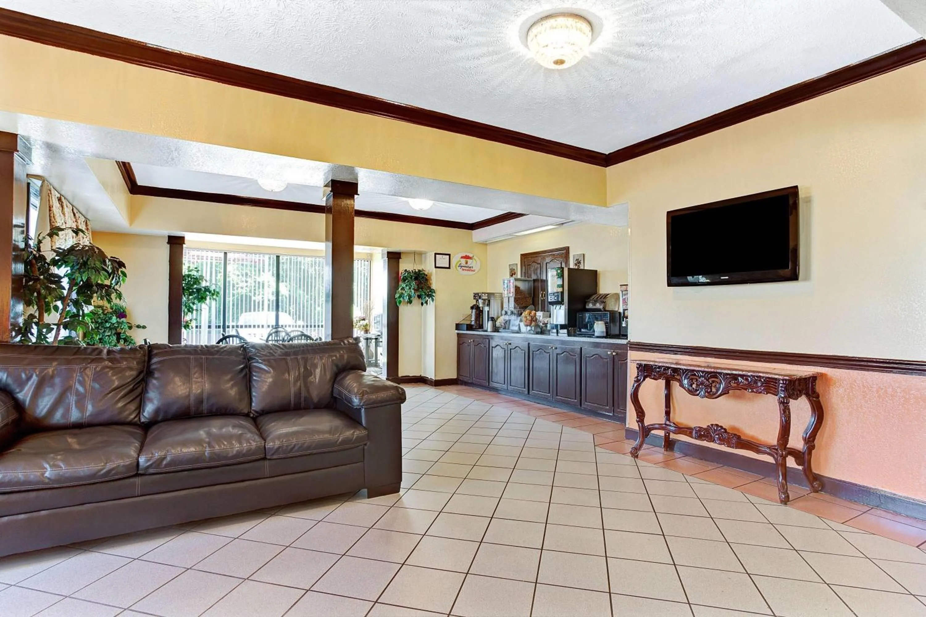 Lobby or reception in Super 8 by Wyndham Jackson Ridgeland