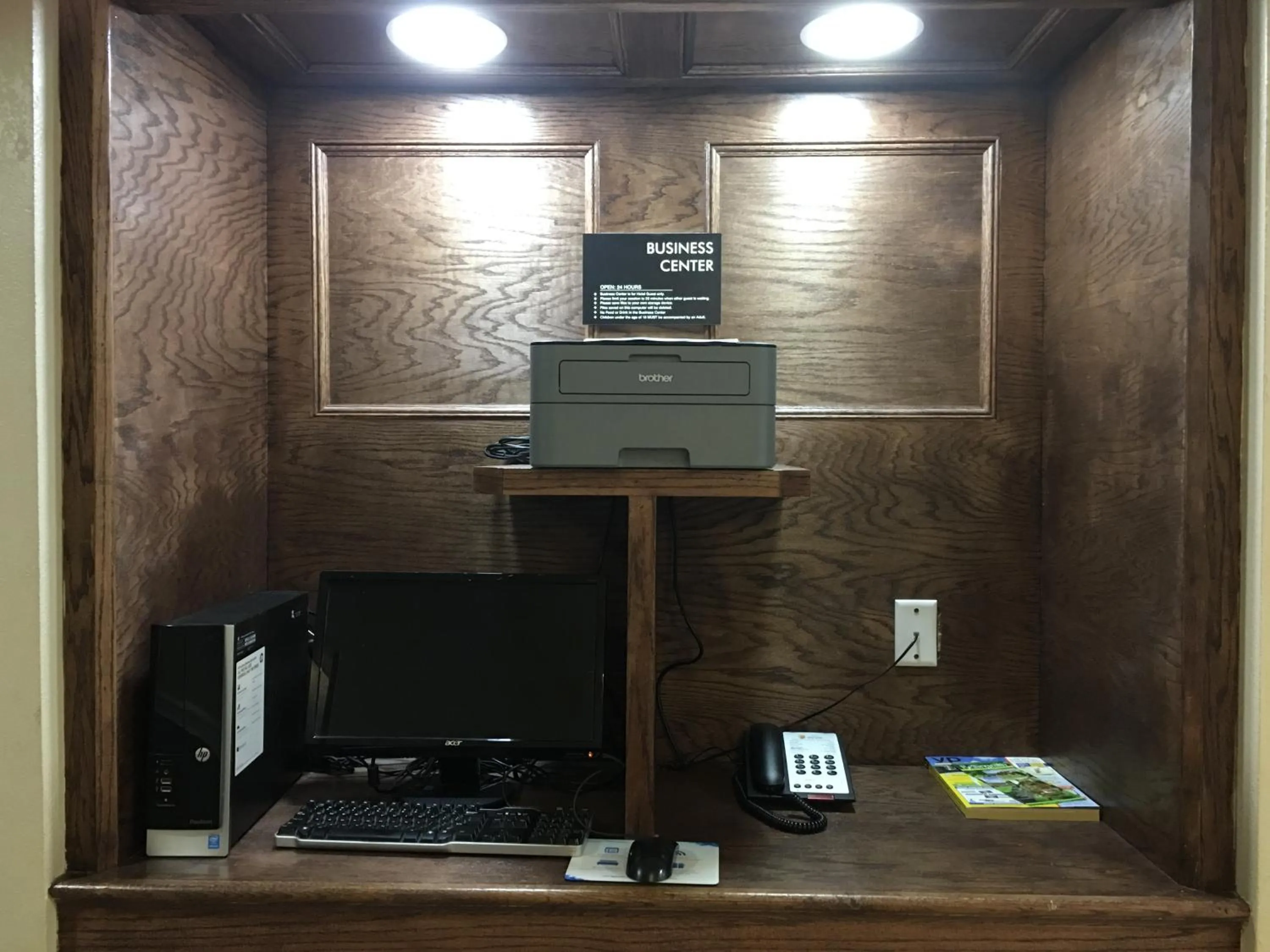 Business facilities in Super 8 by Wyndham Jackson Ridgeland