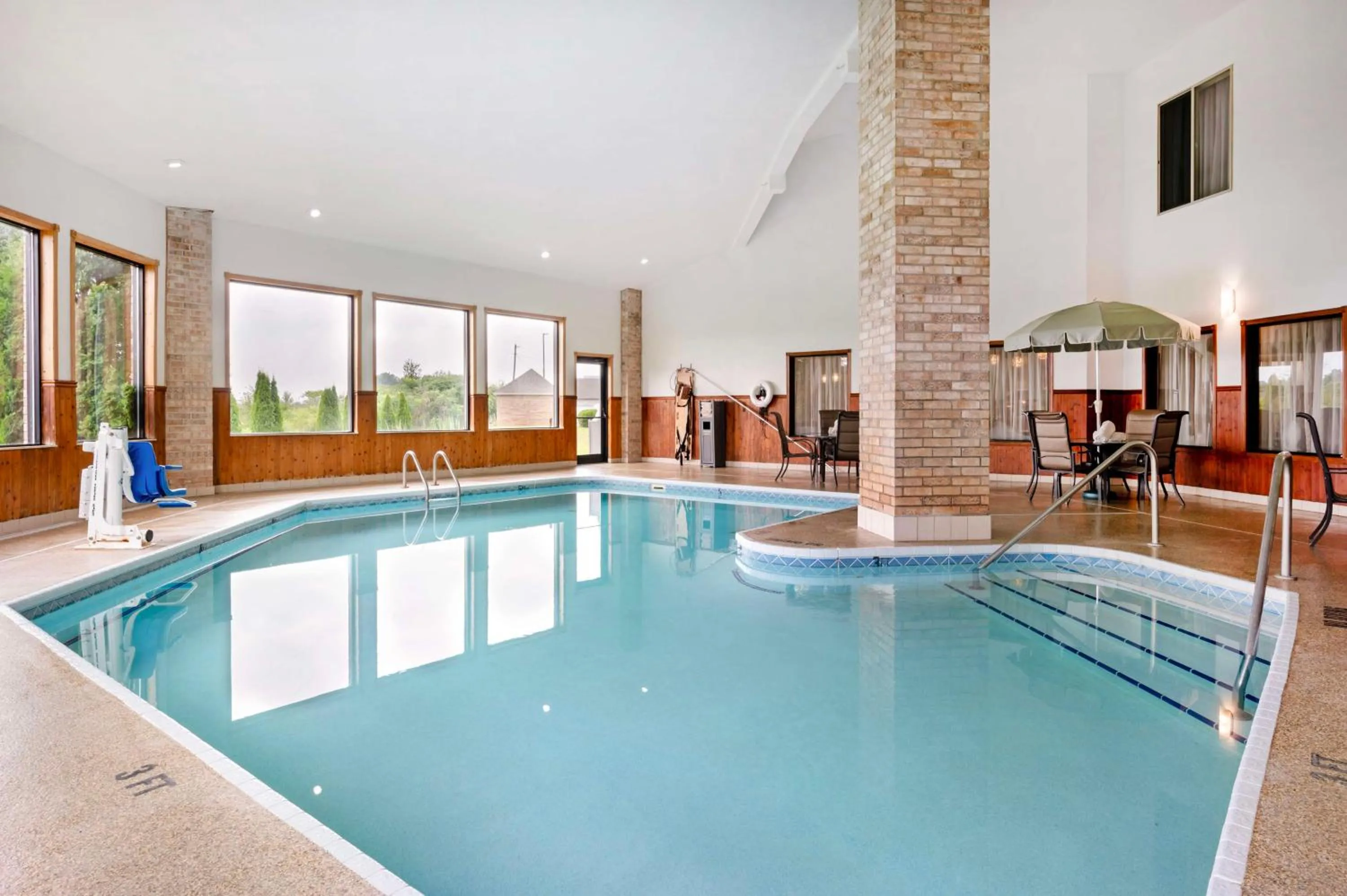 Pool view in Best Western Plus Howe Inn