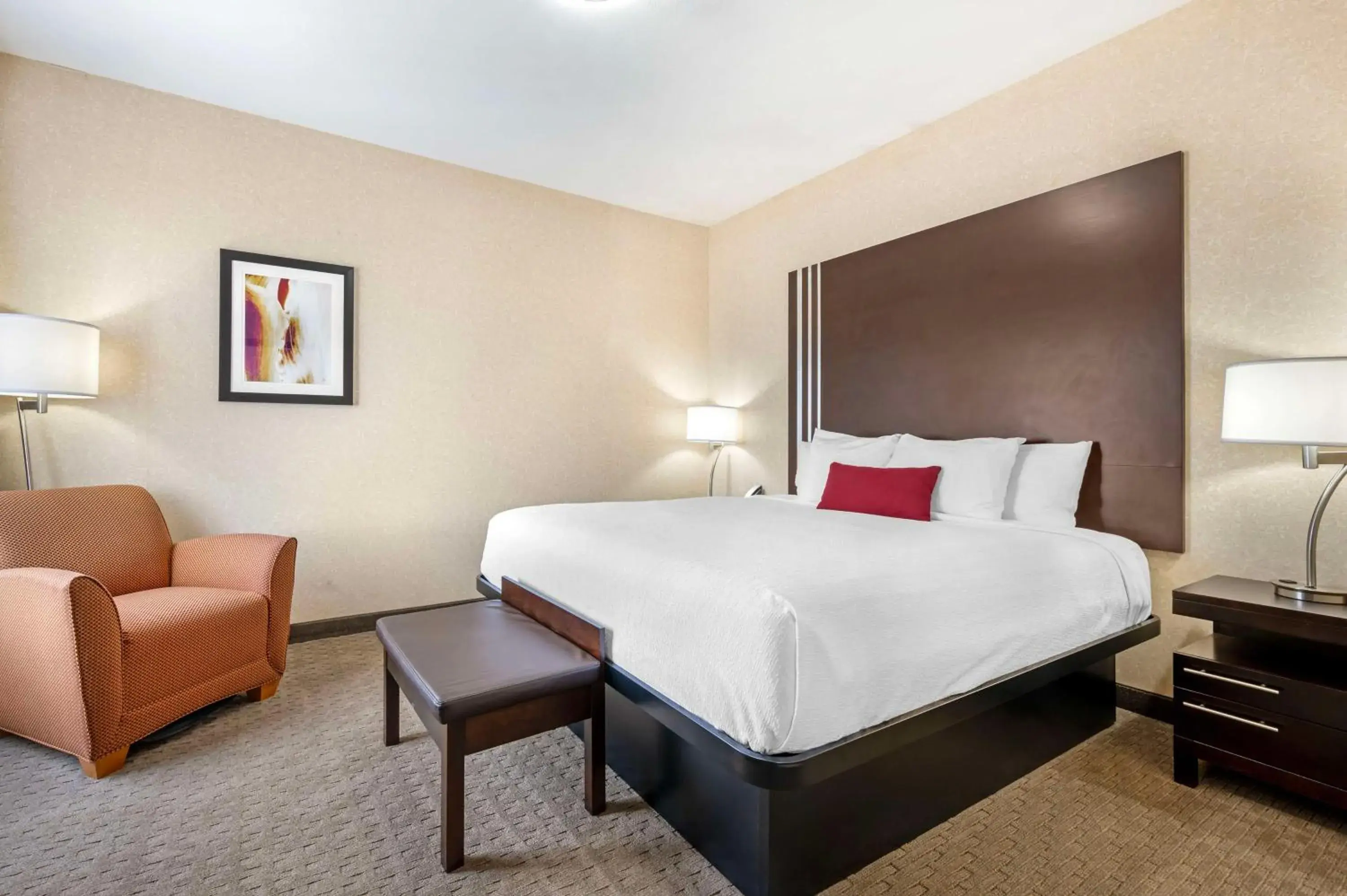 King Suite with Sofa Bed - Non-Smoking in Best Western Plus Howe Inn King Suite with Sofa Bed - Non-Smoking in Best Western Plus Howe Inn