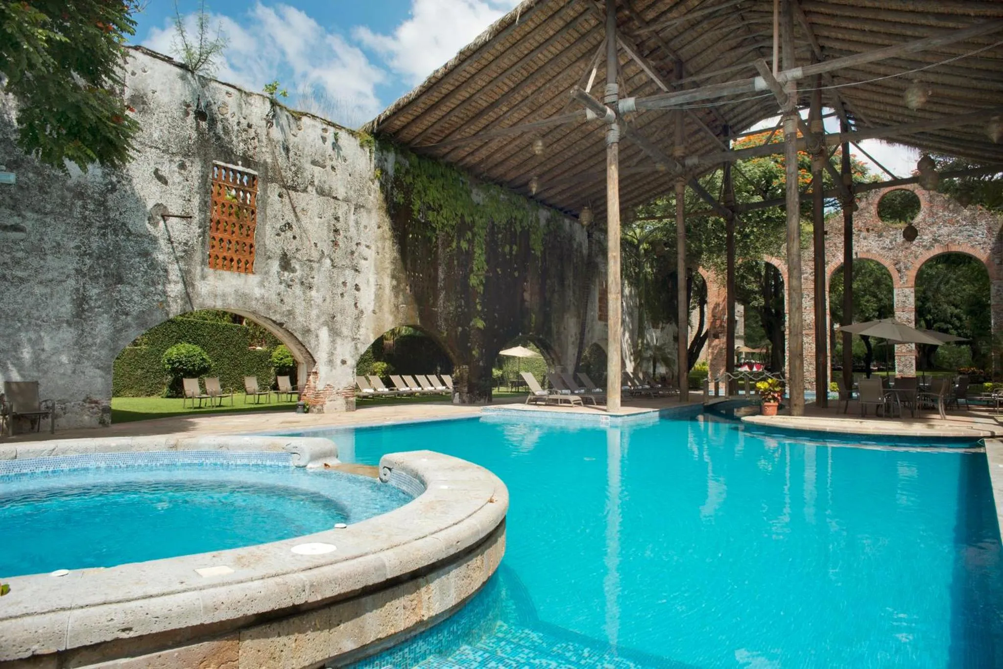 Swimming pool in Fiesta Americana Hacienda San Antonio El Puente Resort & Spa
