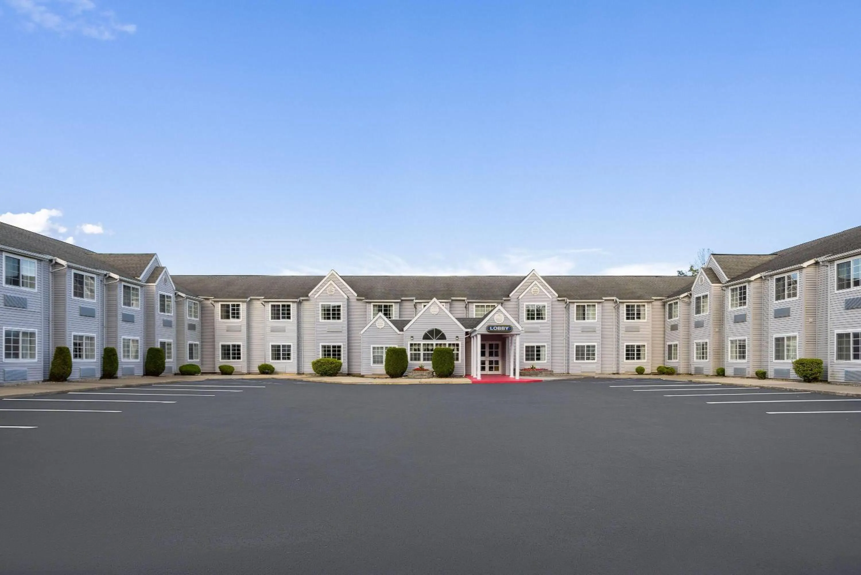Property building in Microtel Inn by Wyndham - Albany Airport