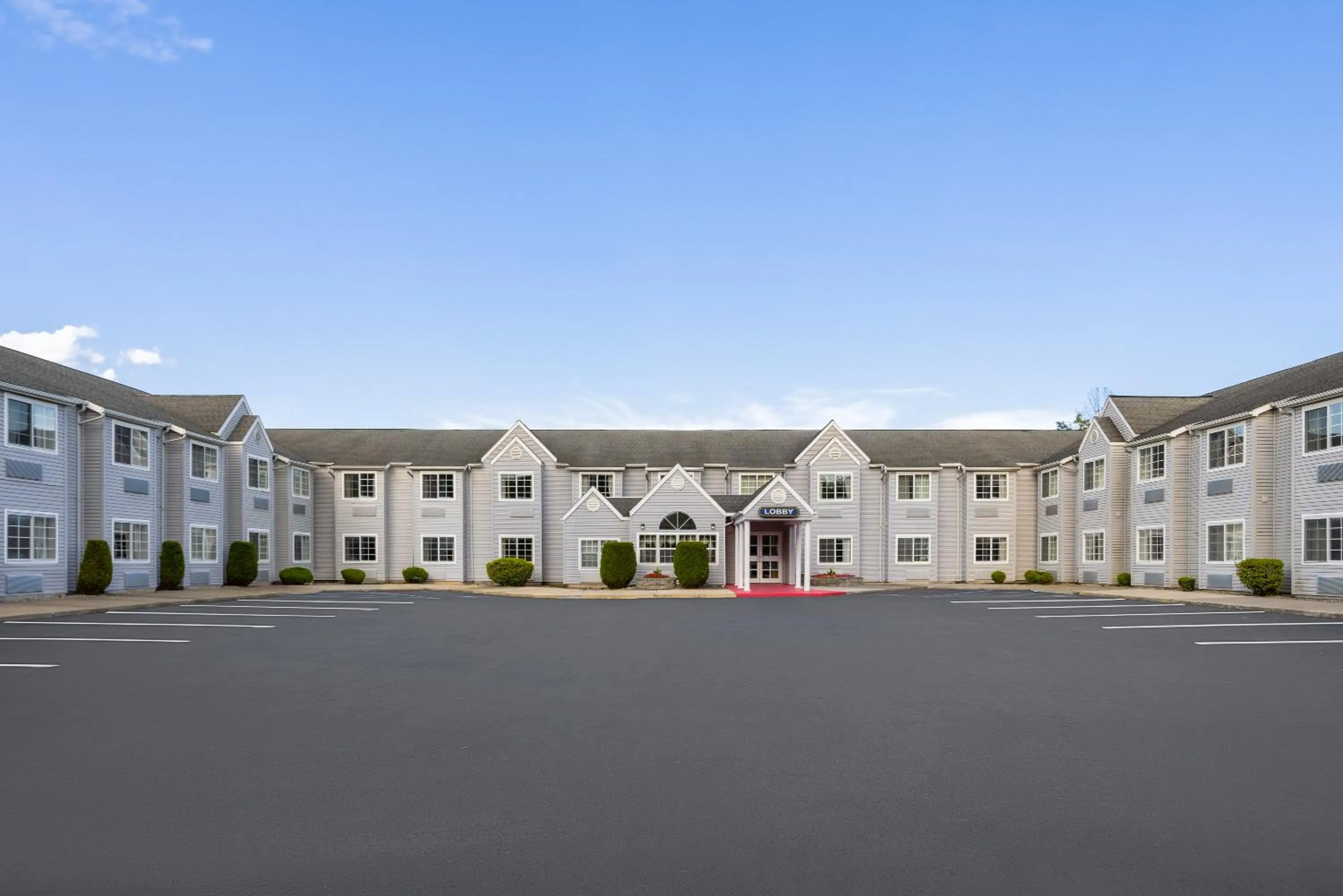 Property building in Microtel Inn by Wyndham - Albany Airport