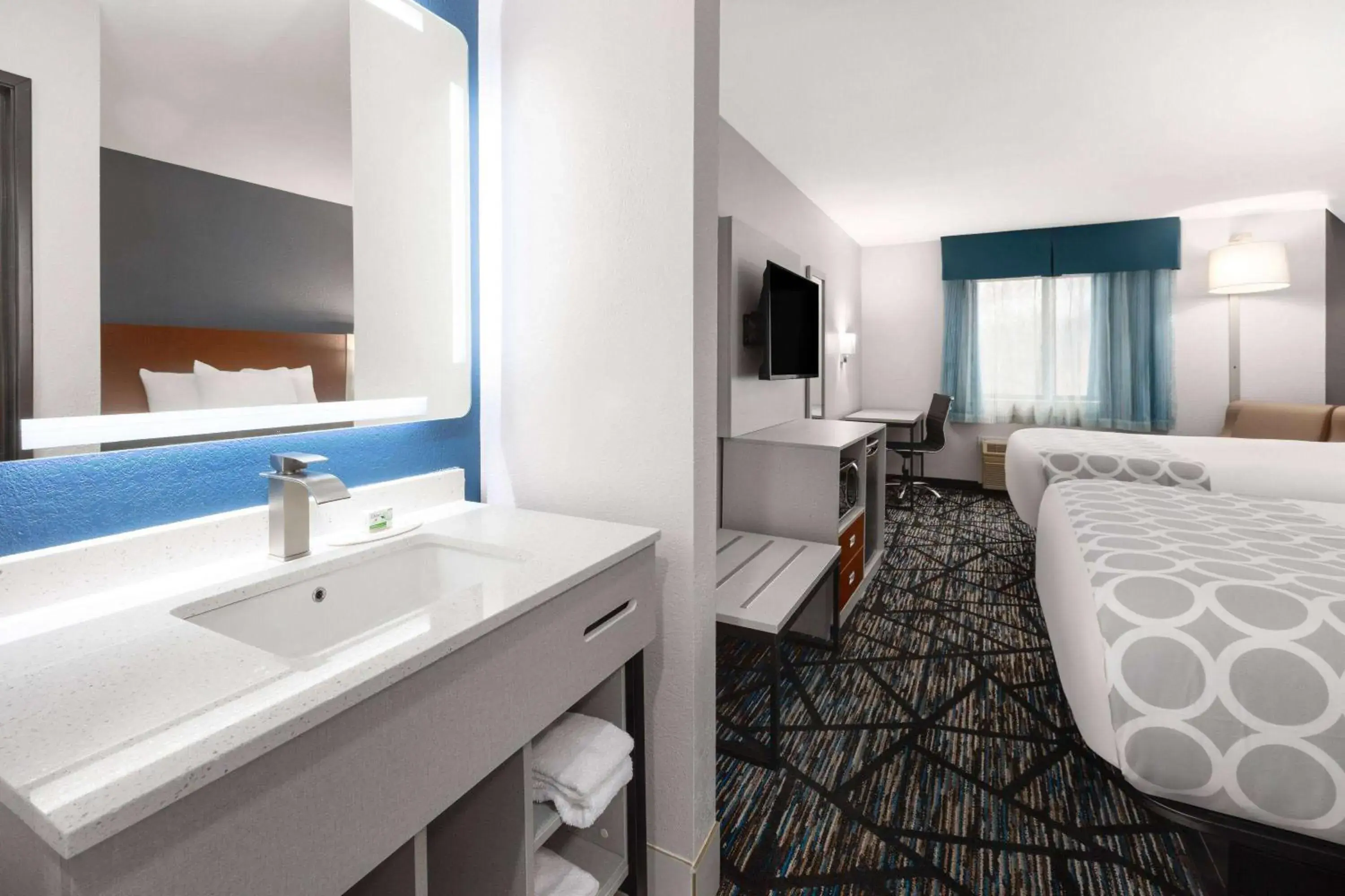 Queen Room with Two Queen Beds - Non-Smoking in Baymont by Wyndham Warrenton Queen Room with Two Queen Beds - Non-Smoking in Baymont by Wyndham Warrenton