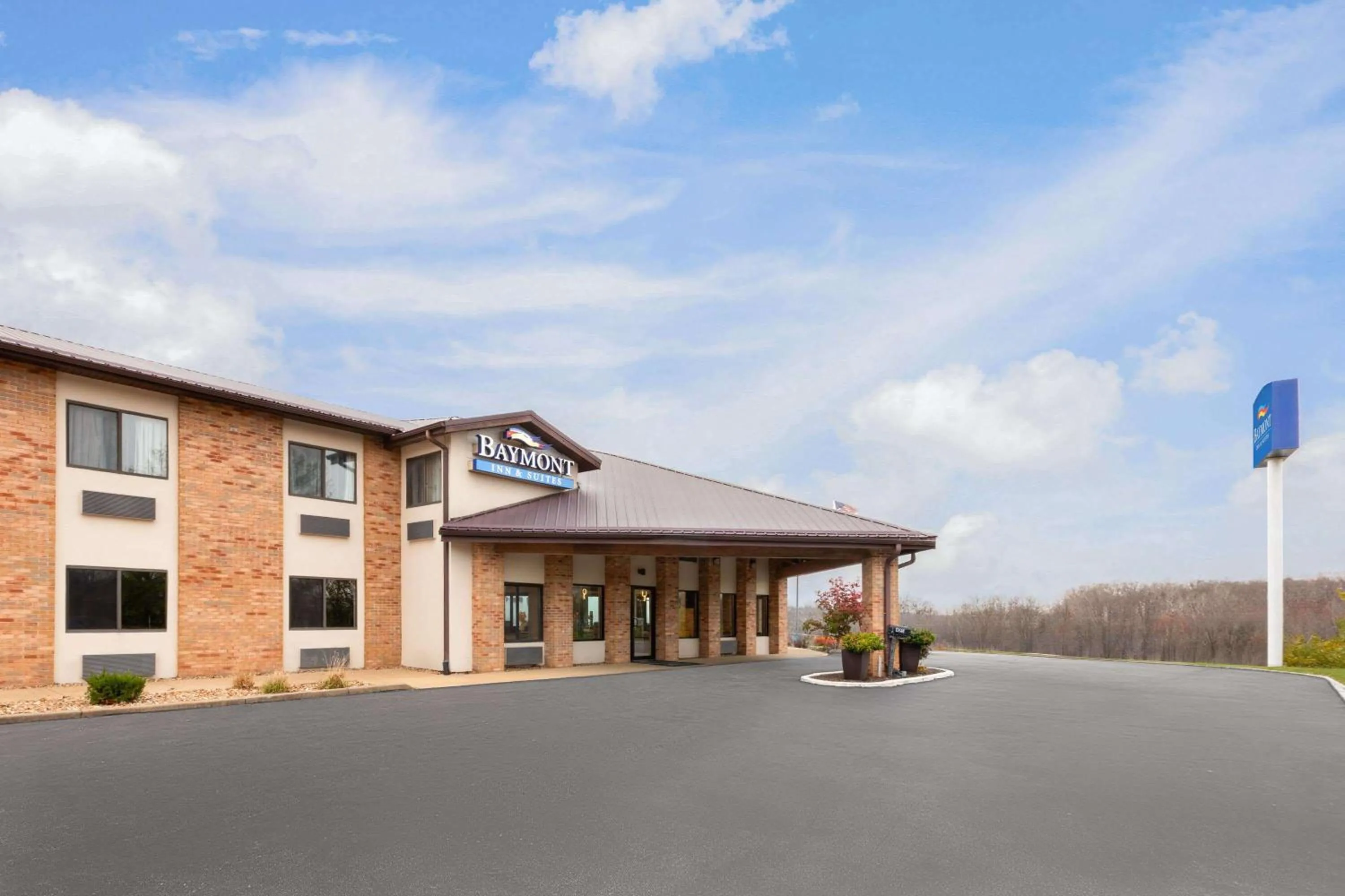 Property building in Baymont by Wyndham Warrenton