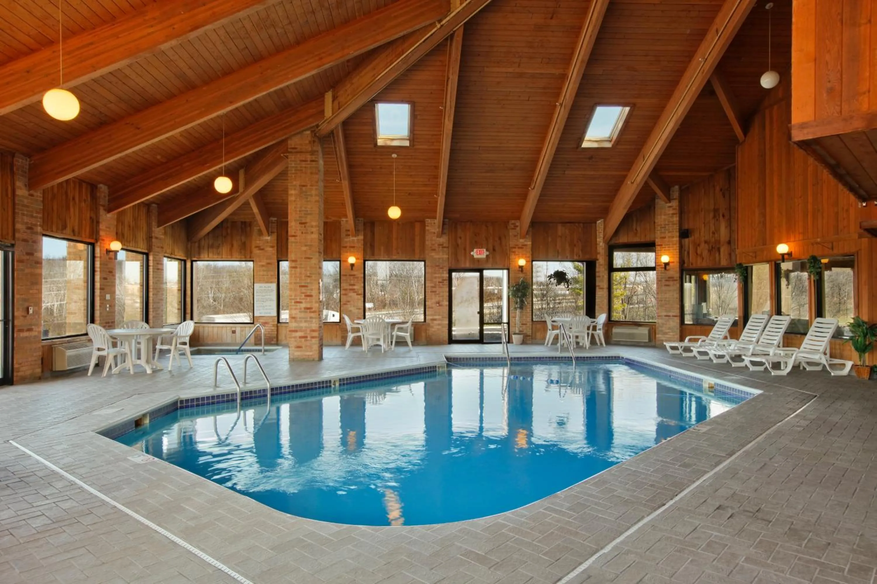 Swimming pool in Baymont by Wyndham Warrenton