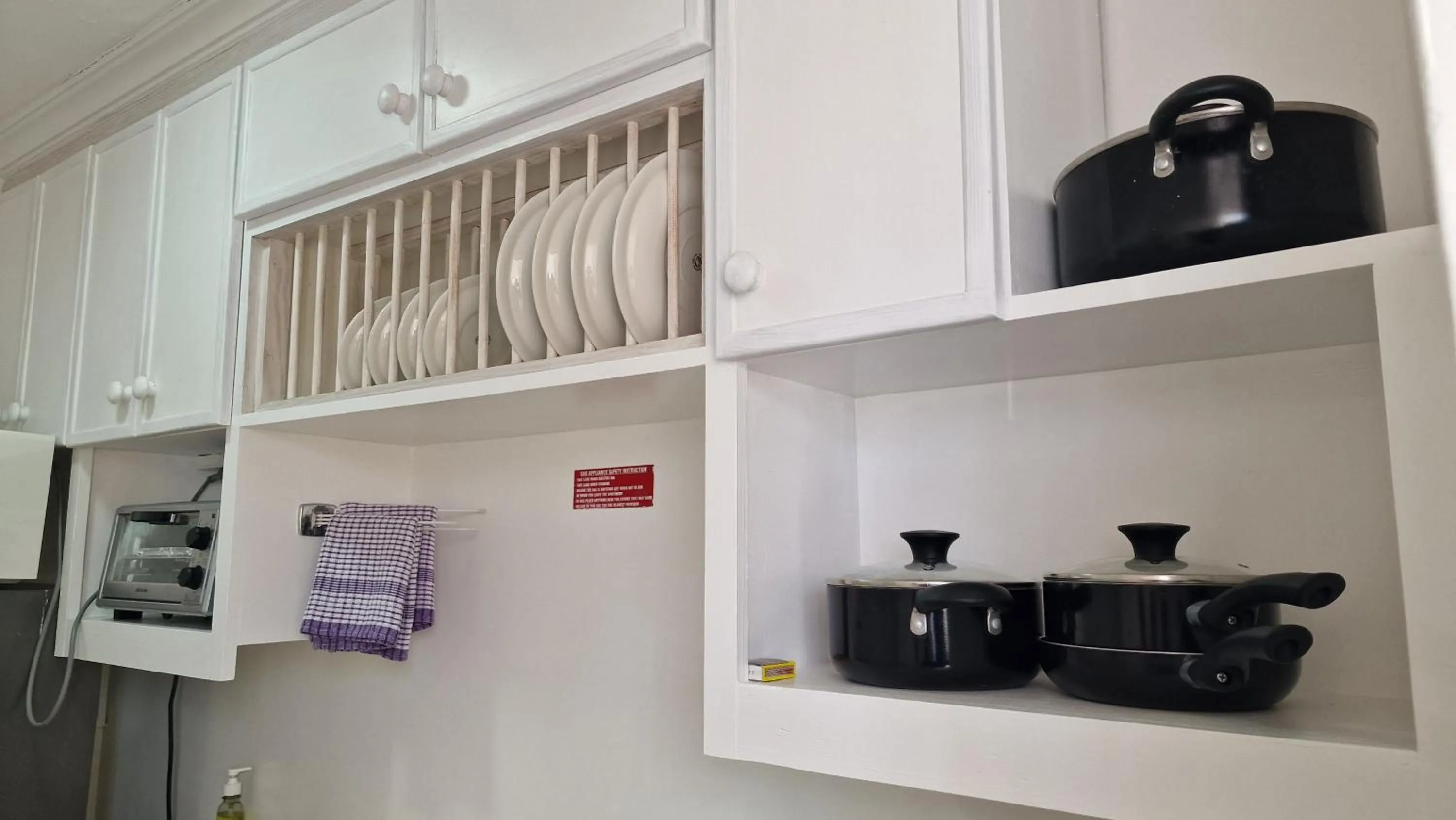 kitchen in Pirate's Inn