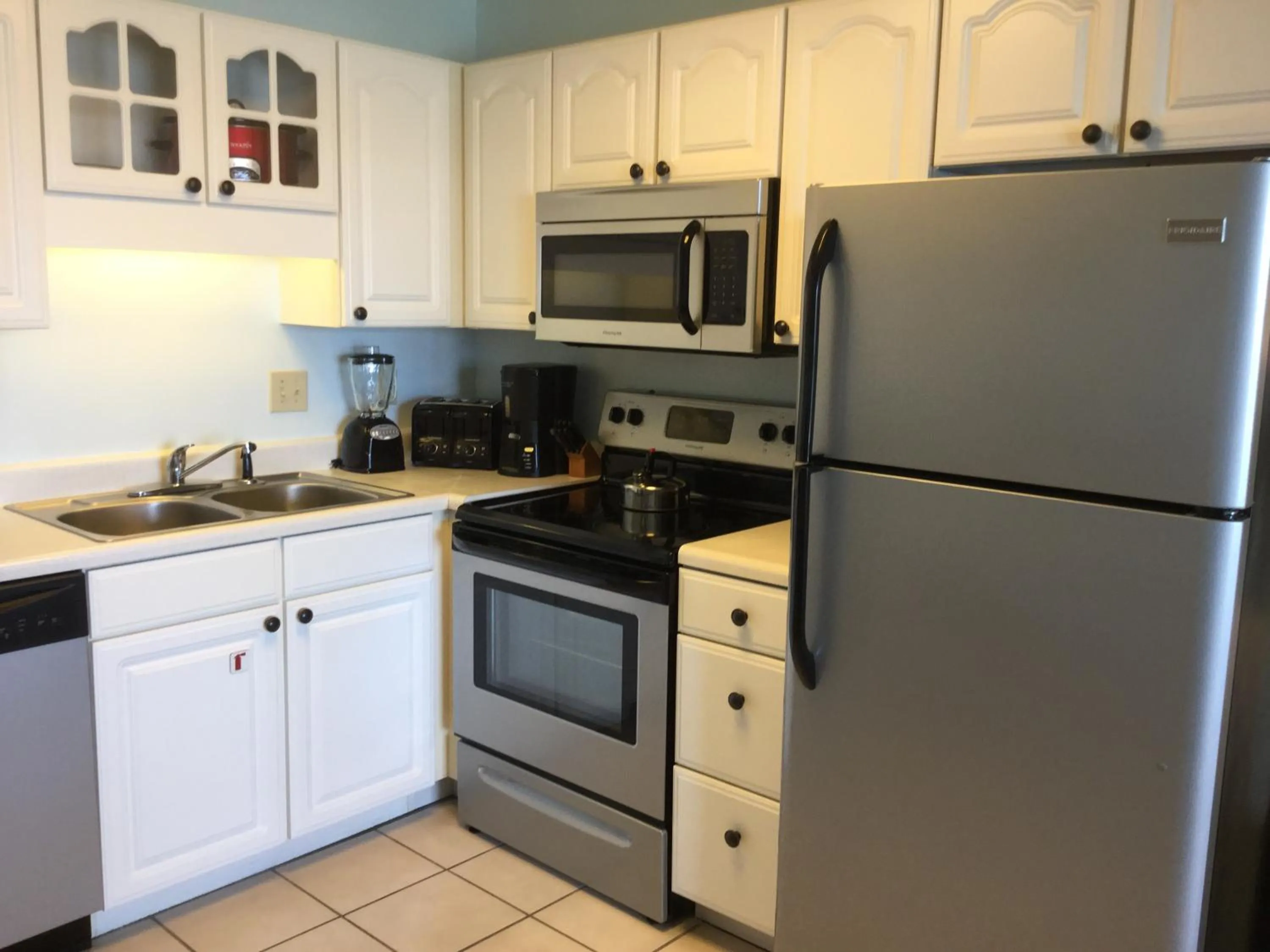 Kitchen or kitchenette in Sea Mystique Resorts