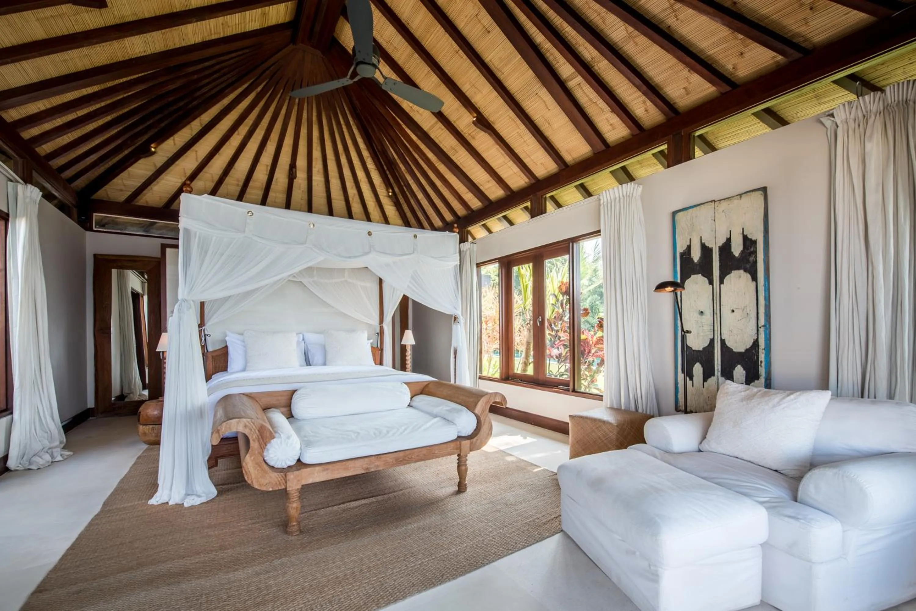 Bed in The Ungasan Clifftop Resort