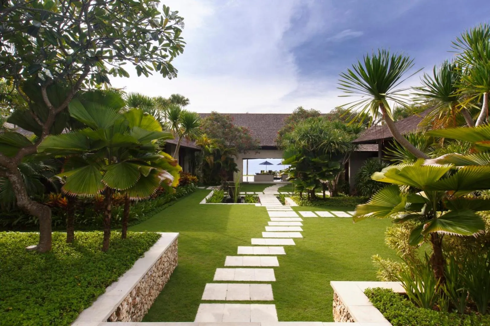Garden in The Ungasan Clifftop Resort