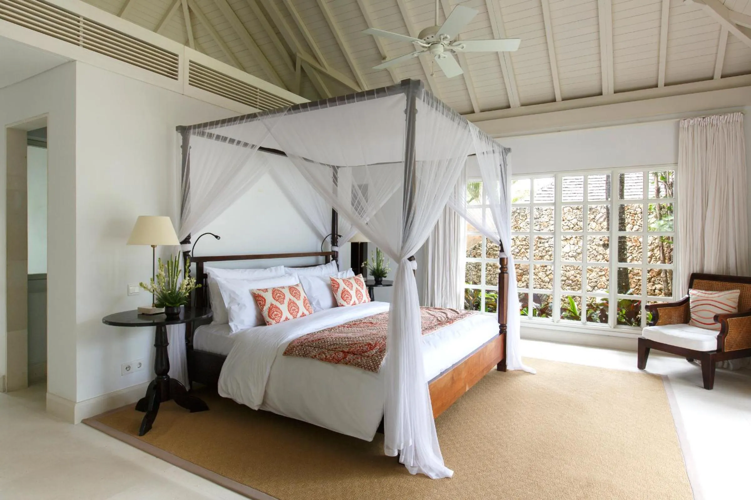 Bed in The Ungasan Clifftop Resort