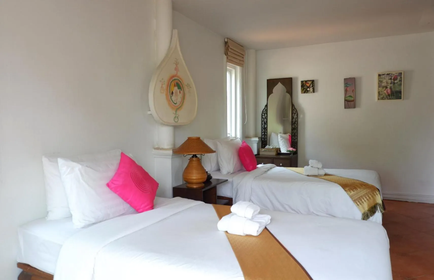 Bed in Ayutthaya Garden River Home