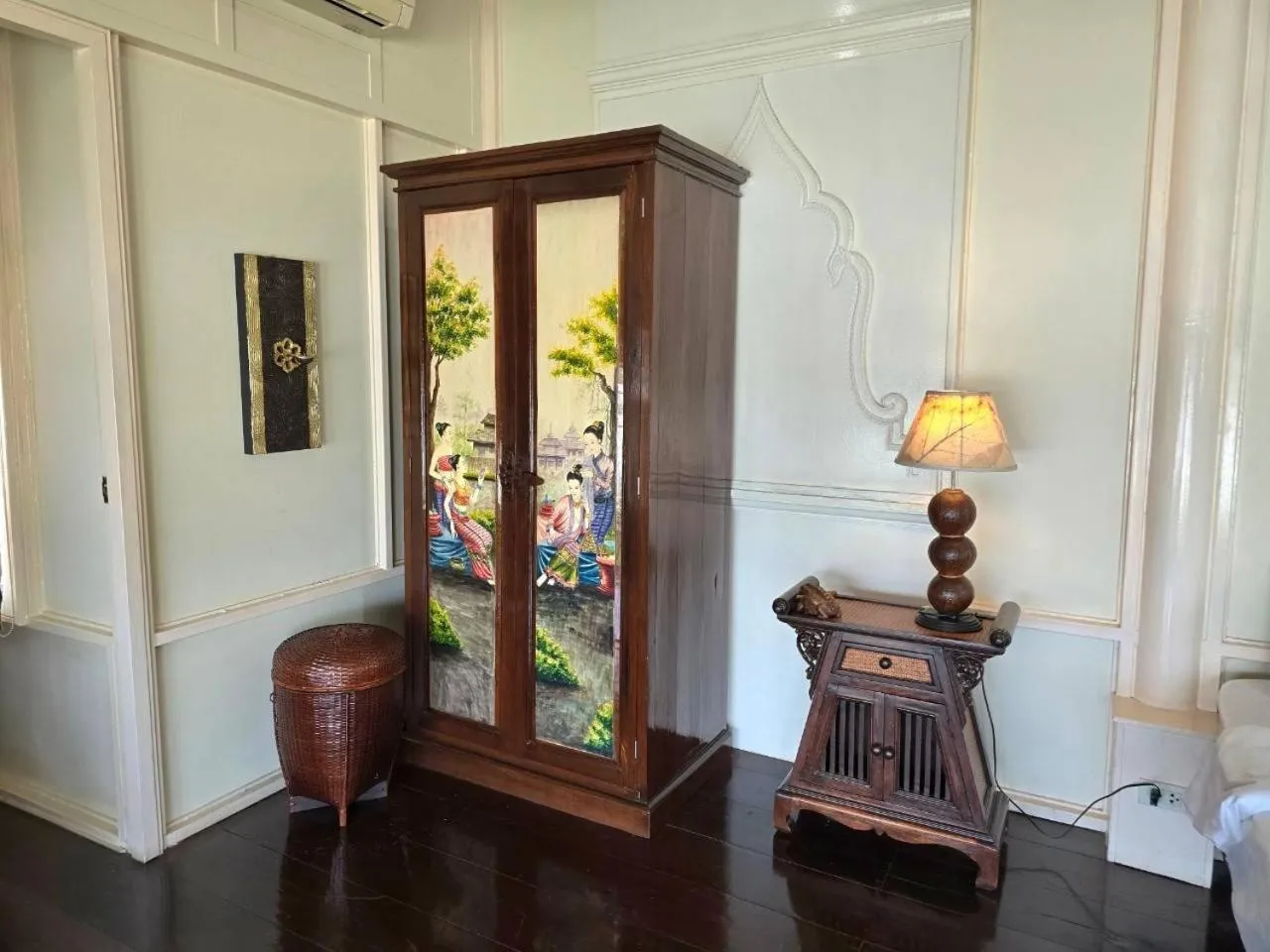 Ayutthaya Garden River Home