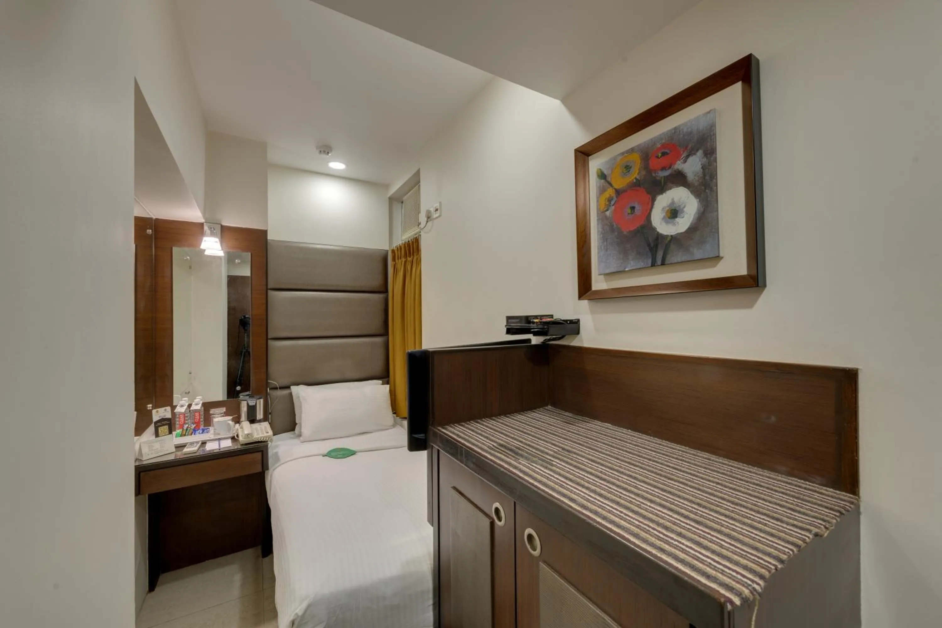 Bedroom, Bed in Hotel Suba Galaxy Mumbai