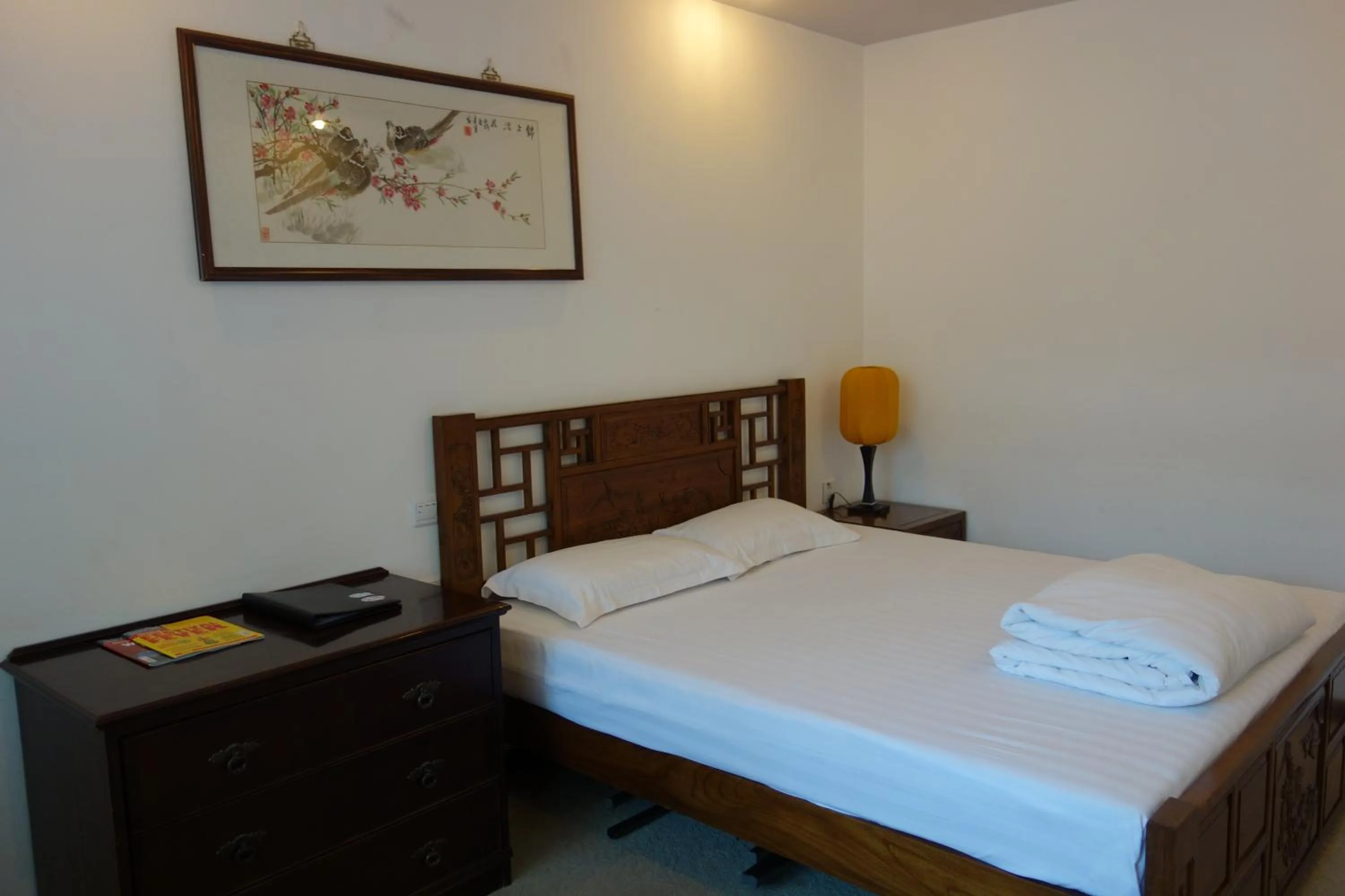 Bedroom in Ming Courtyard
