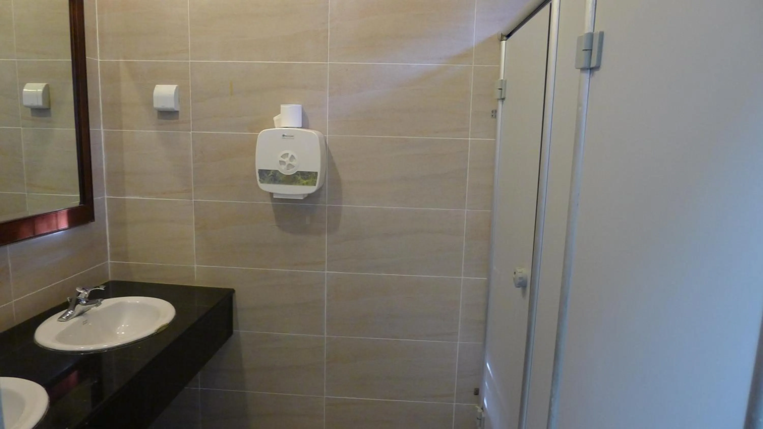 Bathroom in Ming Courtyard