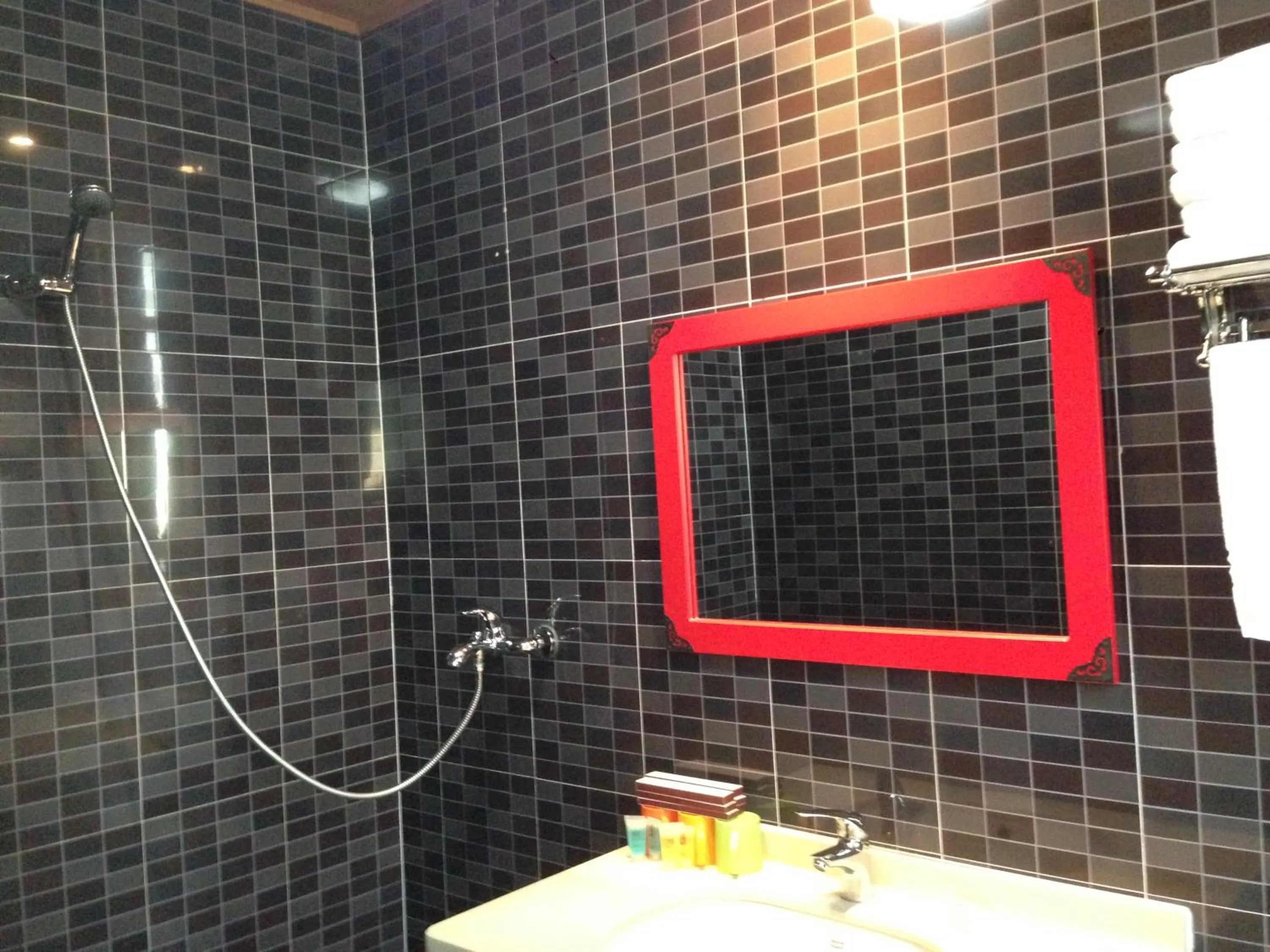 Bathroom in Ming Courtyard