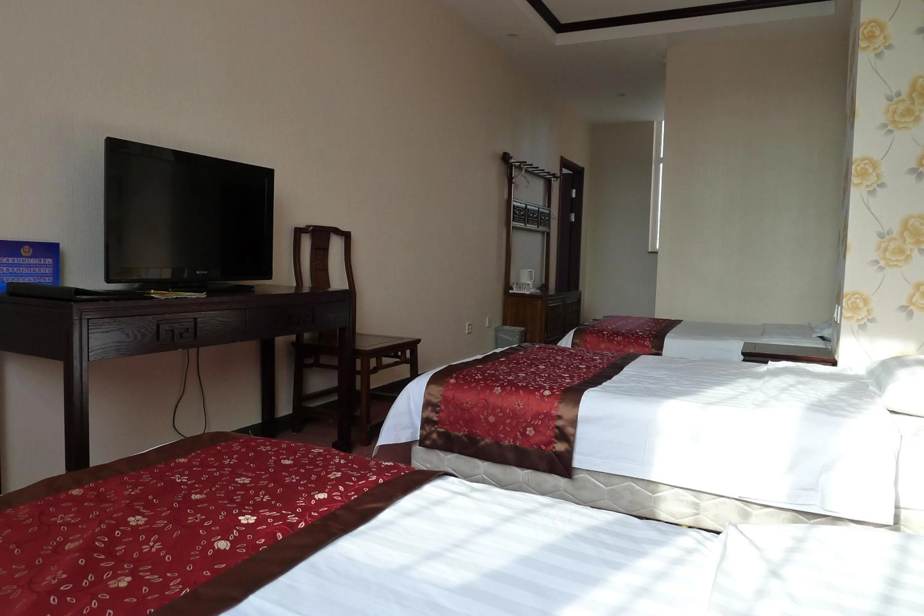 Photo of the whole room, Room Photo in Ming Courtyard