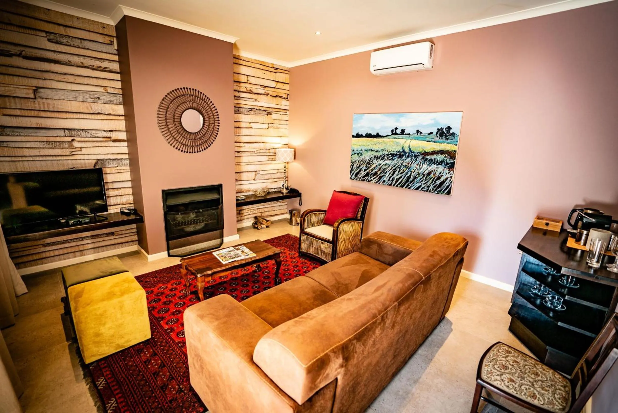 Living room in The Royal Hotel