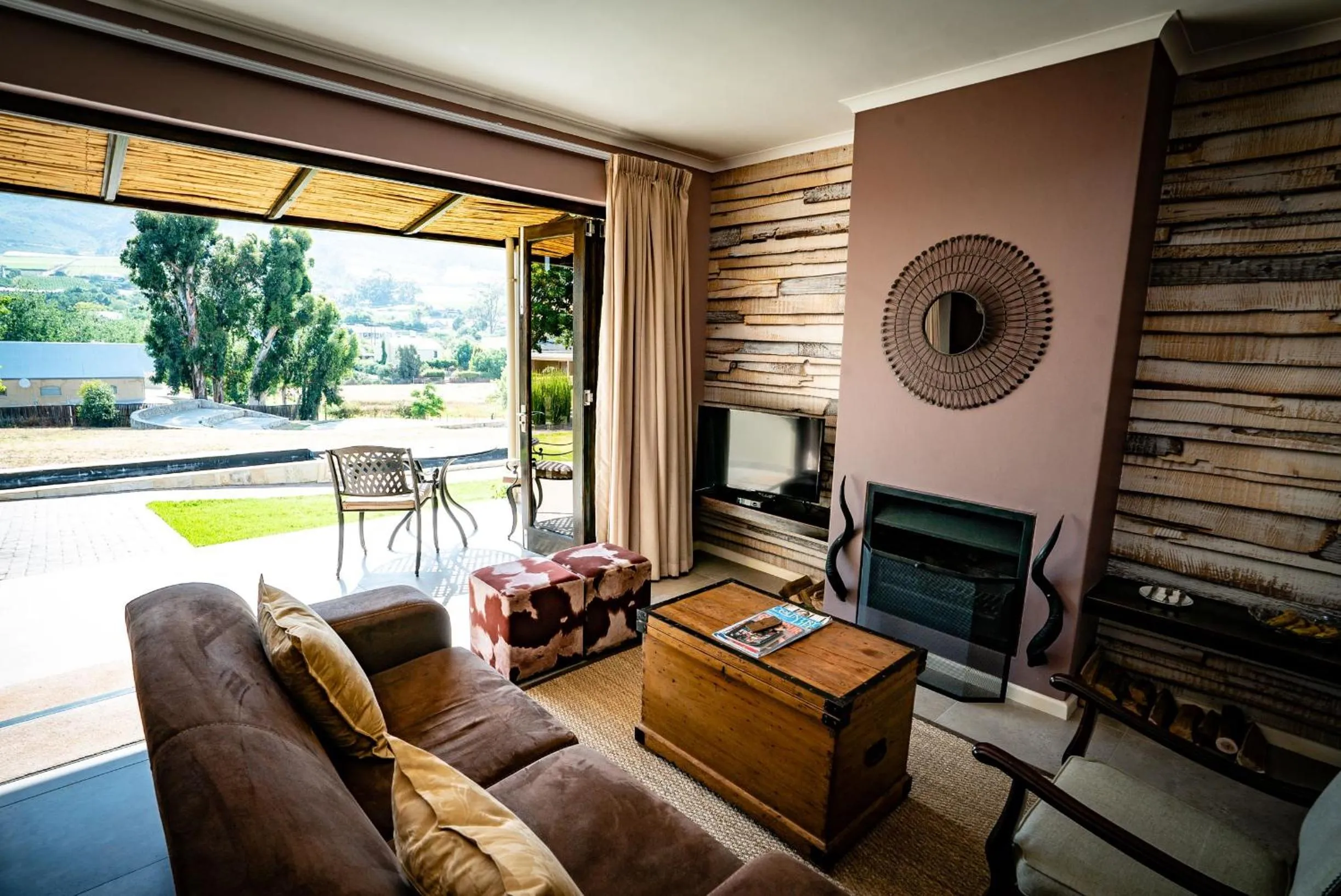 Living room in The Royal Hotel