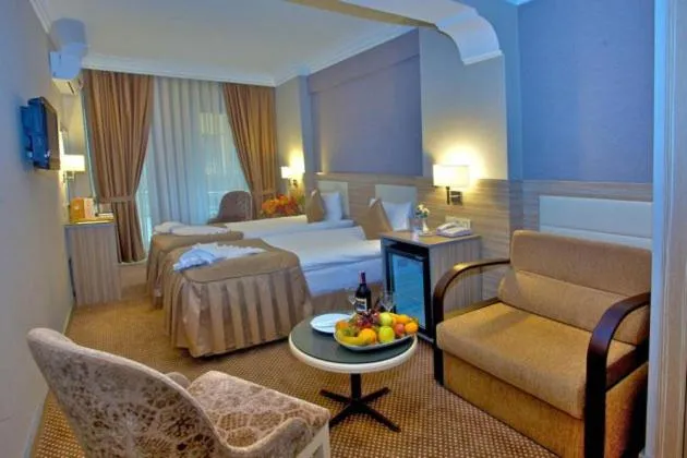 Bed in Laleli Emin Old City Hotel