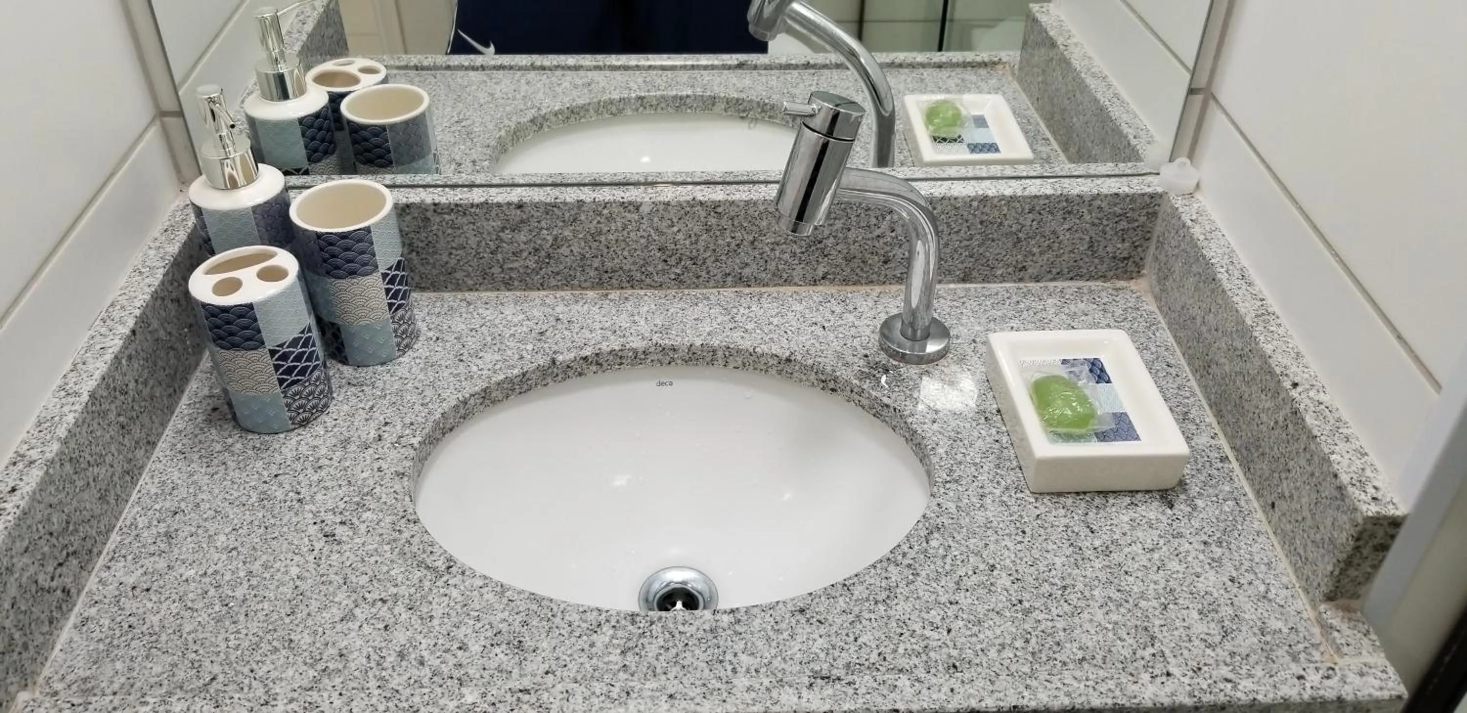 Bathroom in Laguna Beach Flat - LUXO